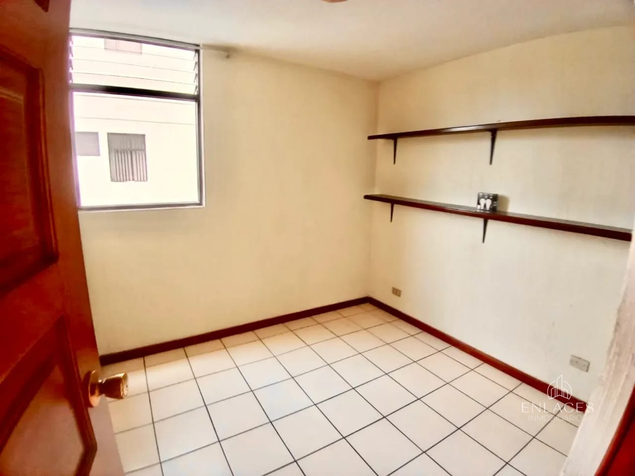 Zona 15 • Apartamento en Renta • Edificio Las Hadas — Apartamento en Alquiler en Zona 15, Guatemala, Ciudad — foto 9 de 16