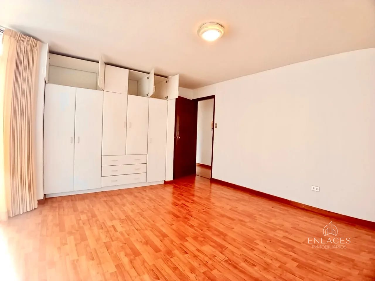 Zona 15 • Apartamento en Renta • Edificio Las Hadas — Apartamento en Alquiler en Zona 15, Guatemala, Ciudad — foto 14 de 16