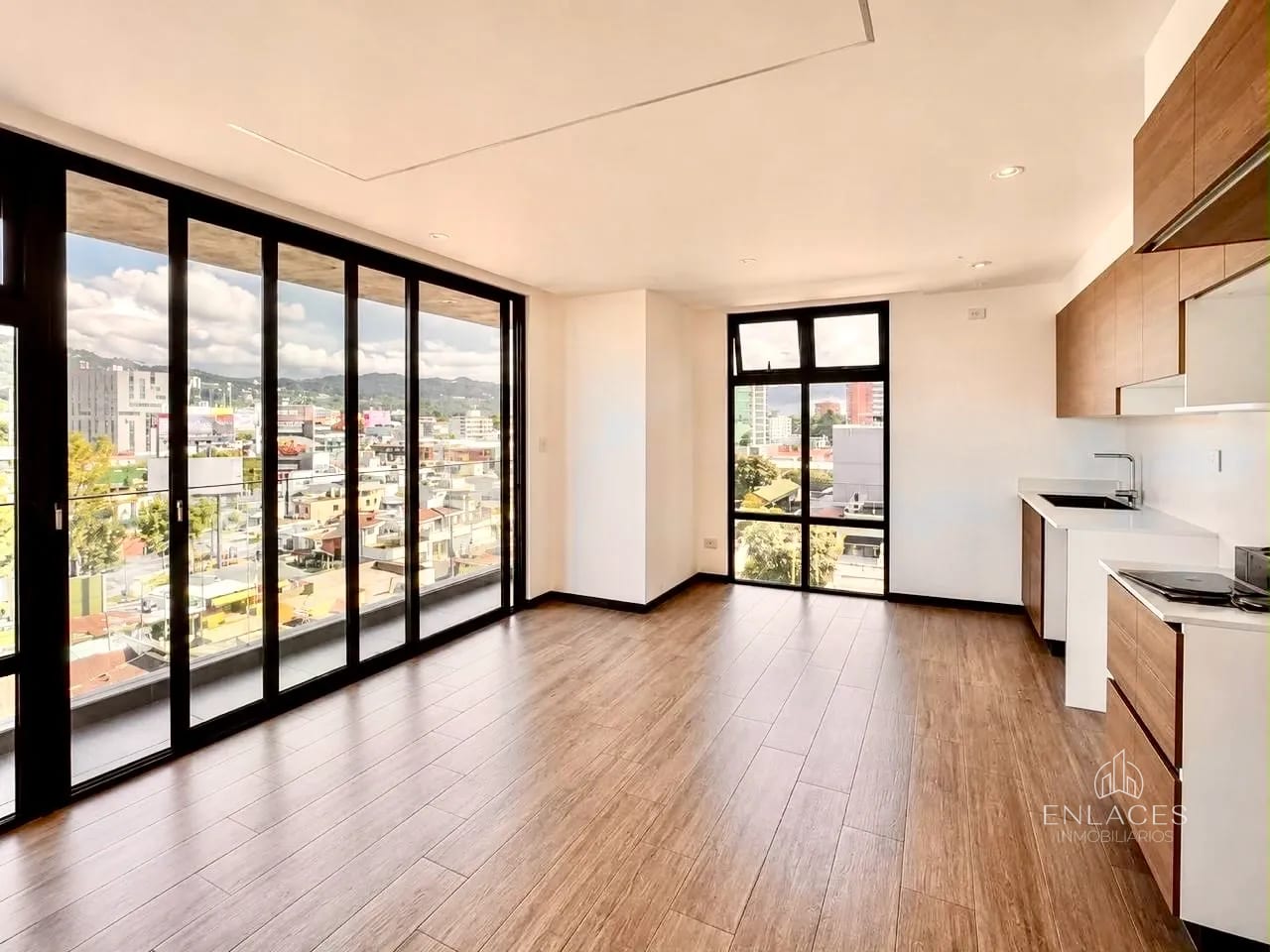 Zona 10 • Apartamento en Venta • Edificio IQ 10 — Apartamento en Venta en IQ10, Zona 10, Guatemala, Ciudad — foto 2 de 7