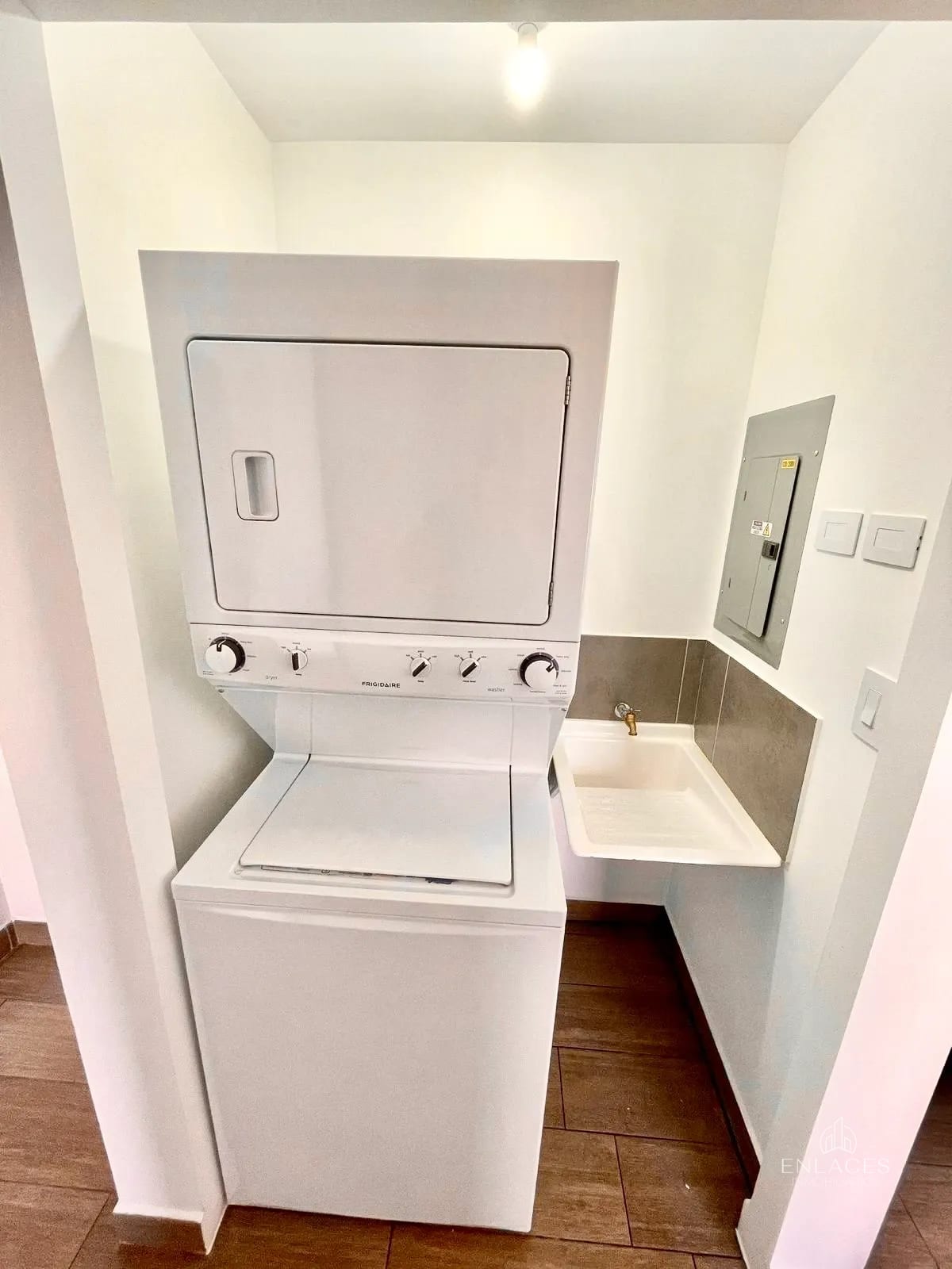 Zona 11 • Apartamento en Venta • Edificio Santa María de Las Charcas — Apartamento en Venta en Santa María de Las Charcas, Zona 11, Guatemala, Ciudad — foto 7 de 13