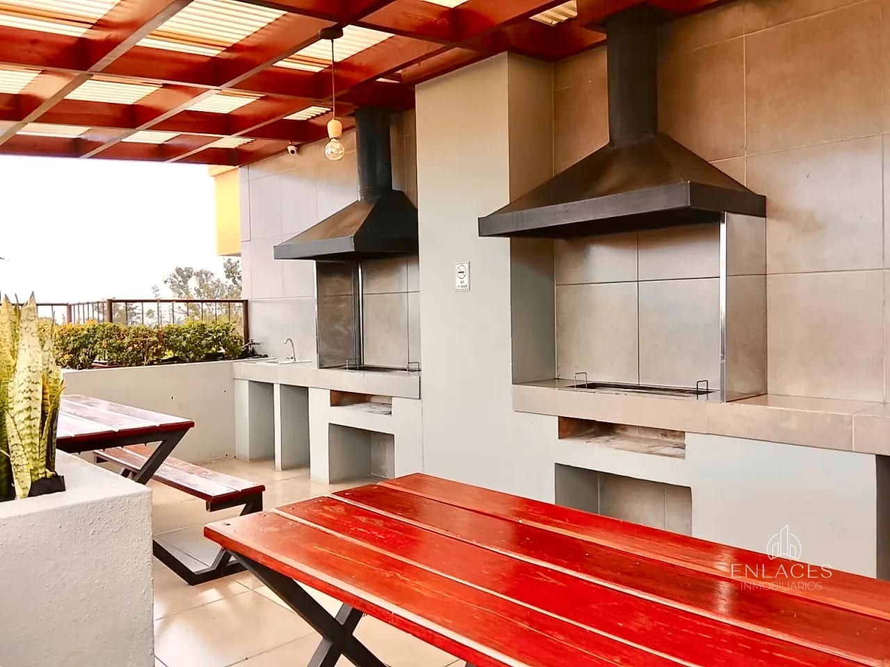 Zona 11 • Apartamento en Venta • Edificio Santa María de Las Charcas — Apartamento en Venta en Santa María de Las Charcas, Zona 11, Guatemala, Ciudad — foto 9 de 13