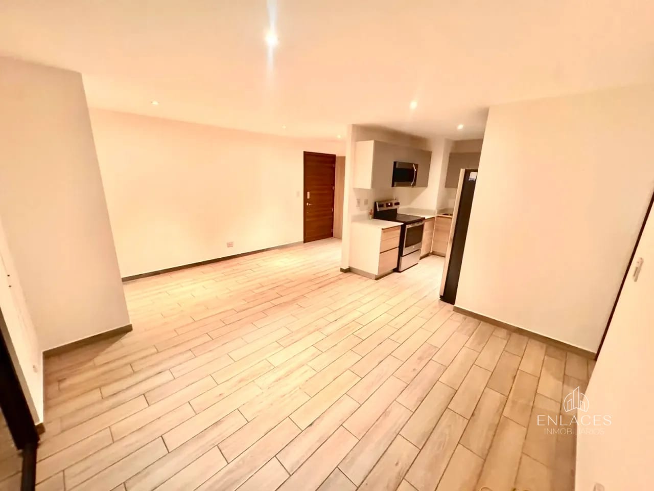 Zona 10 • Apartamento en Renta • Edificio Parque 10 — Apartamento en Alquiler en Parque 10, Zona 10, Guatemala, Ciudad — foto 4 de 15