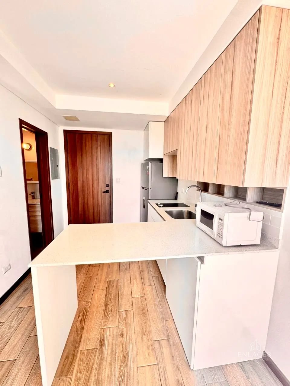 Zona 13 • Apartamento Semiamueblado en Renta • Edificio Inara-Américas — Apartamento en Alquiler en Inara Americas, Zona 13, Guatemala, Ciudad — foto 11 de 14