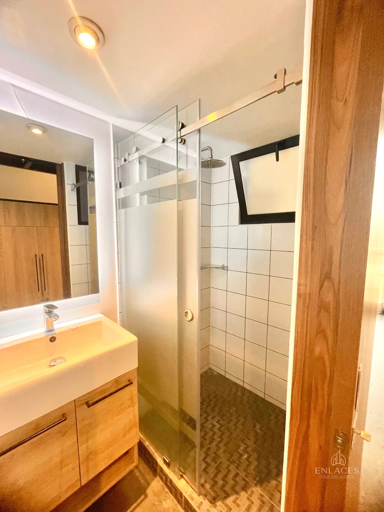 Zona 4 • Apartamento en Renta/Venta • Edificio Atom Cuatro — Apartamento en Alquiler en Atom Cuatro, Zona 4, Guatemala, Ciudad — foto 14 de 14