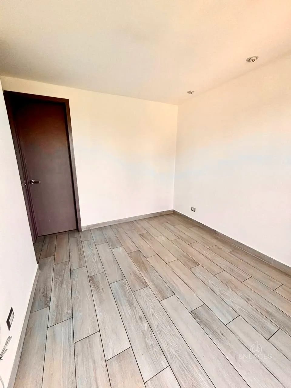 Zona 15 • Apartamento en Renta • Edificio Epic 15 — Apartamento en Alquiler en Epic15, Zona 15, Guatemala, Ciudad — foto 5 de 11