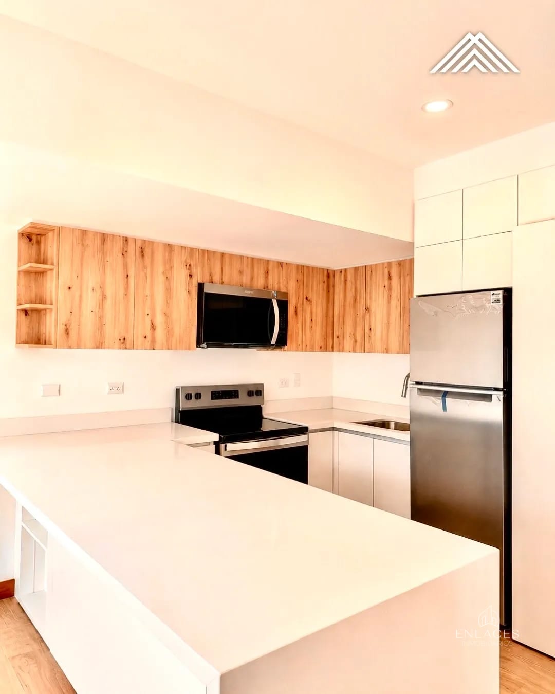 Zona 16, Kanajuyú • Apartamento en Venta • Edificio Vila Bosque 34 — Apartamento en Venta en Kanajuyú, Zona 16, Guatemala, Ciudad — foto 2 de 11