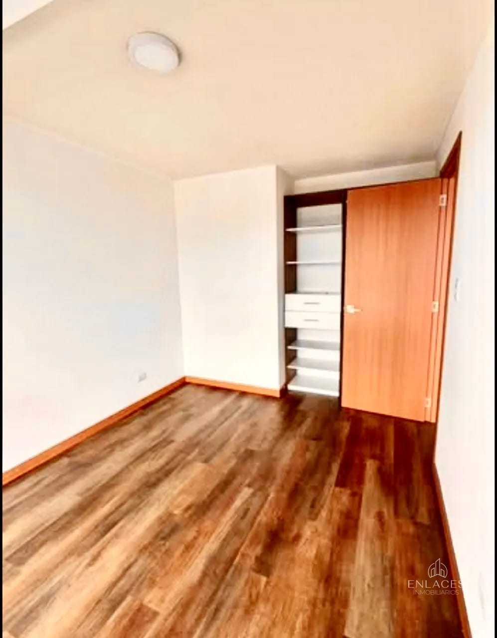 Zona 11 • Apartamento en Renta • Edificio Vidalta — Apartamento en Alquiler en Vidalta, Zona 11, Guatemala, Ciudad — foto 4 de 9