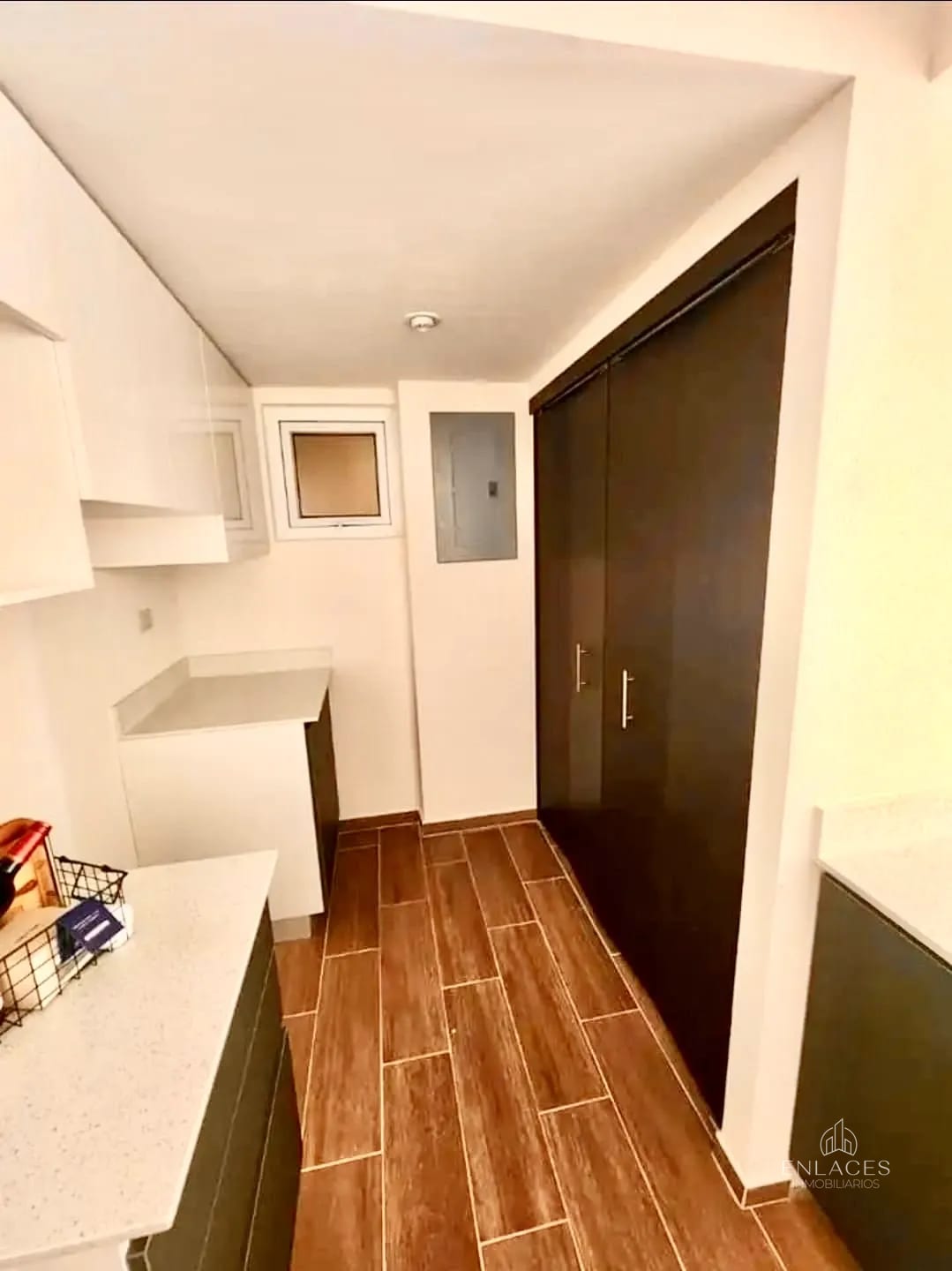 Zona 7 • Apartamento en Venta • Edificio Parque Mateo — Apartamento en Venta en Parque Mateo, Zona 7, Guatemala, Ciudad — foto 2 de 9