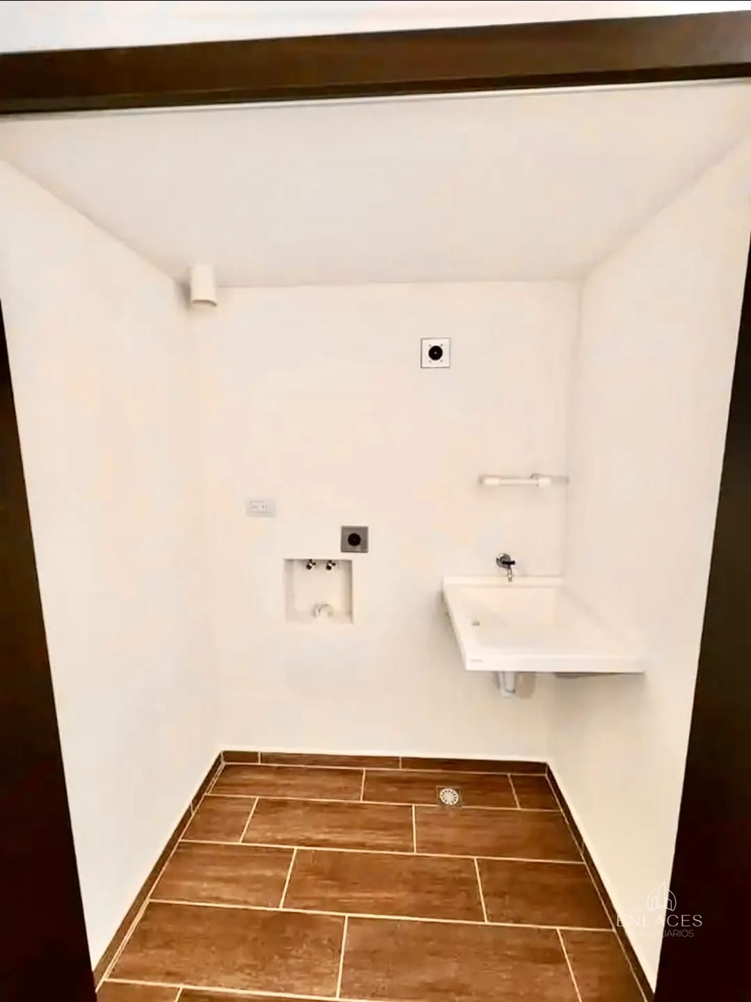 Zona 7 • Apartamento en Venta • Edificio Parque Mateo — Apartamento en Venta en Parque Mateo, Zona 7, Guatemala, Ciudad — foto 9 de 9
