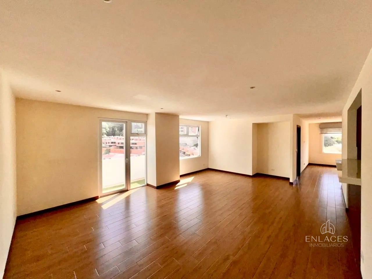 Zona 15 VHI • Apartamento en Renta • Edificio Refugio de Alcalá — Apartamento en Alquiler en Vista Hermosa I, Zona 15, Guatemala, Ciudad — foto 4 de 13