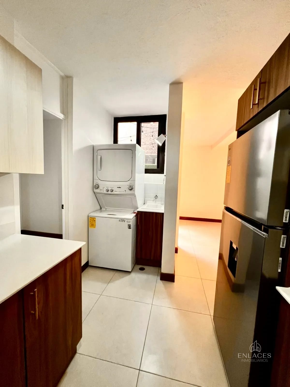 Zona 10 • Apartamento en Renta • Condominio San Angelo — Apartamento en Alquiler en San Angelo, Zona 10, Guatemala, Ciudad — foto 1 de 15