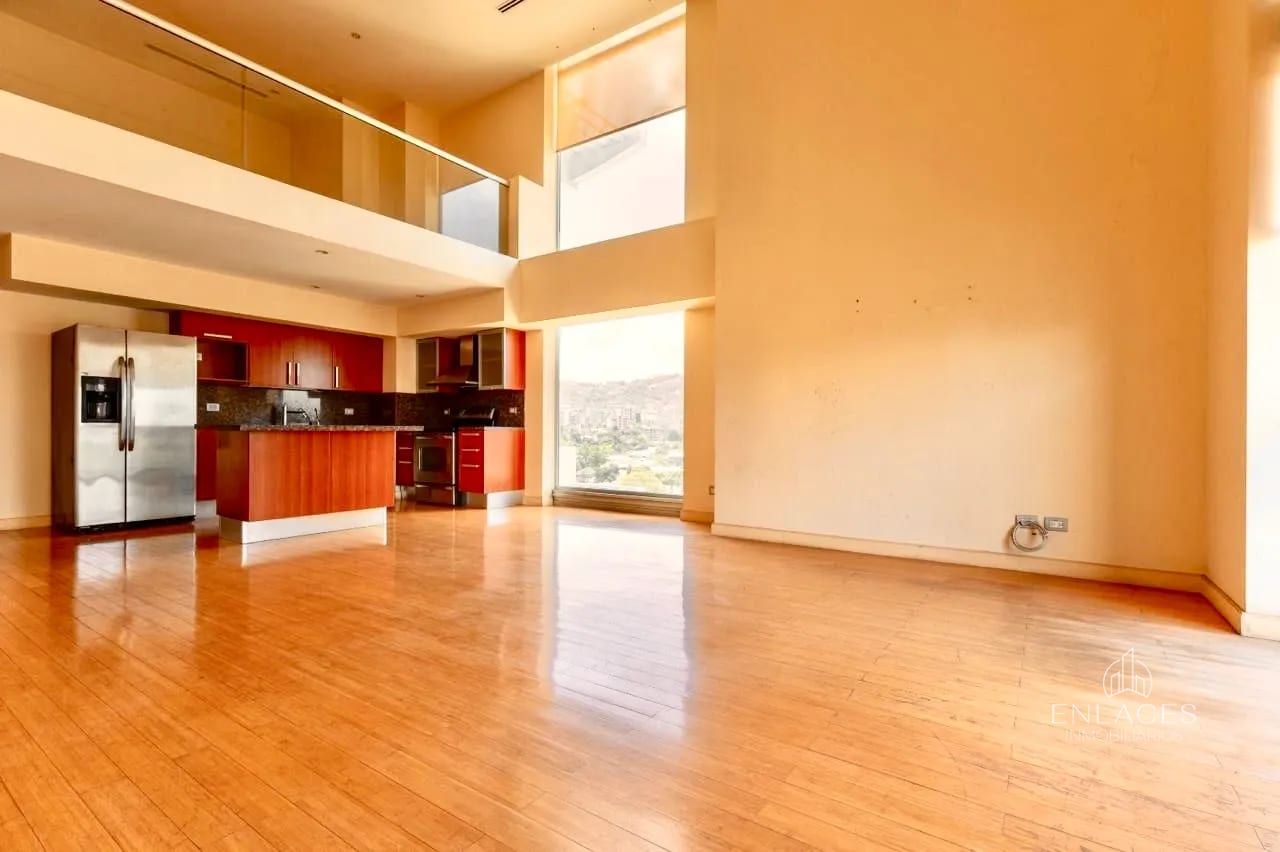 Zona 10 • Apartamento en Venta • Edificio Atrium — Apartamento en Venta en Atrium, Zona 10, Guatemala, Ciudad — foto 1 de 10