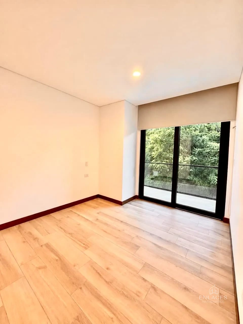 Zona 10 • Apartamento Nuevo en Renta • Edificio Ferré Diez — Apartamento en Alquiler en Ferré Diez, Zona 10, Guatemala, Ciudad — foto 7 de 11
