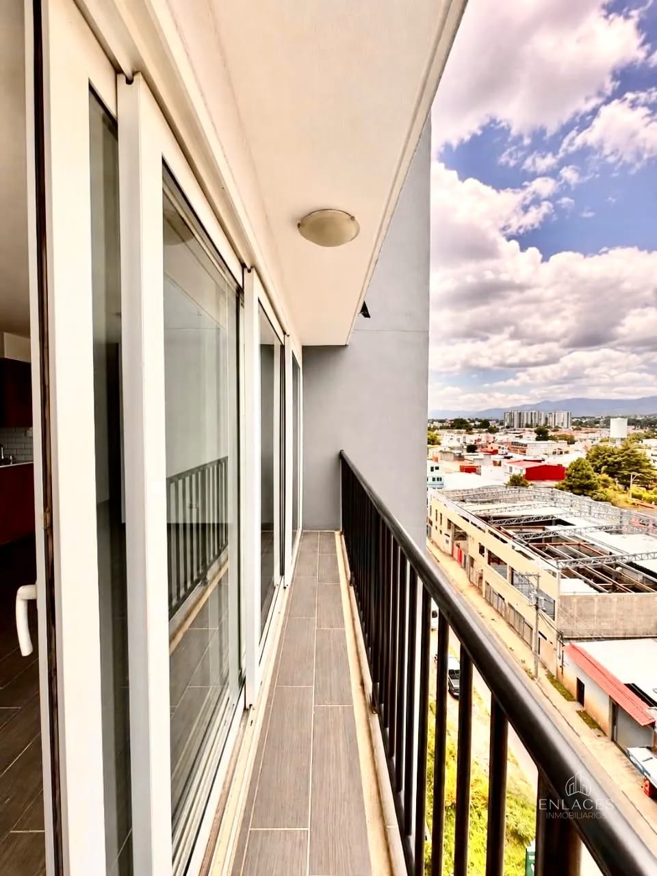 Zona 4 de Mixco • Apartamento en Renta • Edificio Treo — Apartamento en Alquiler en Zona 4 Mixco, Guatemala, Ciudad — foto 4 de 10