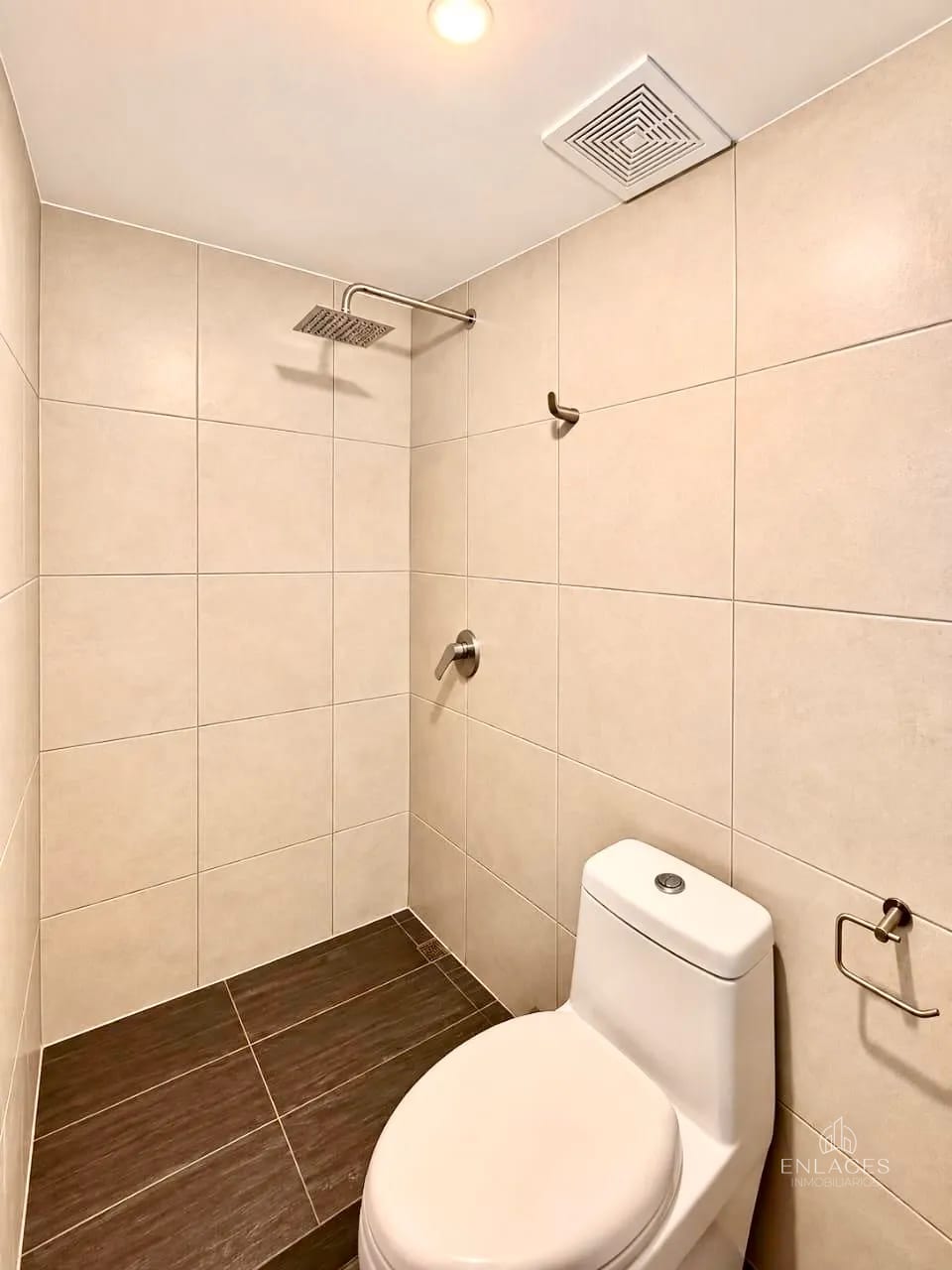 Zona 4 de Mixco • Apartamento en Renta • Edificio Treo — Apartamento en Alquiler en Zona 4 Mixco, Guatemala, Ciudad — foto 10 de 10