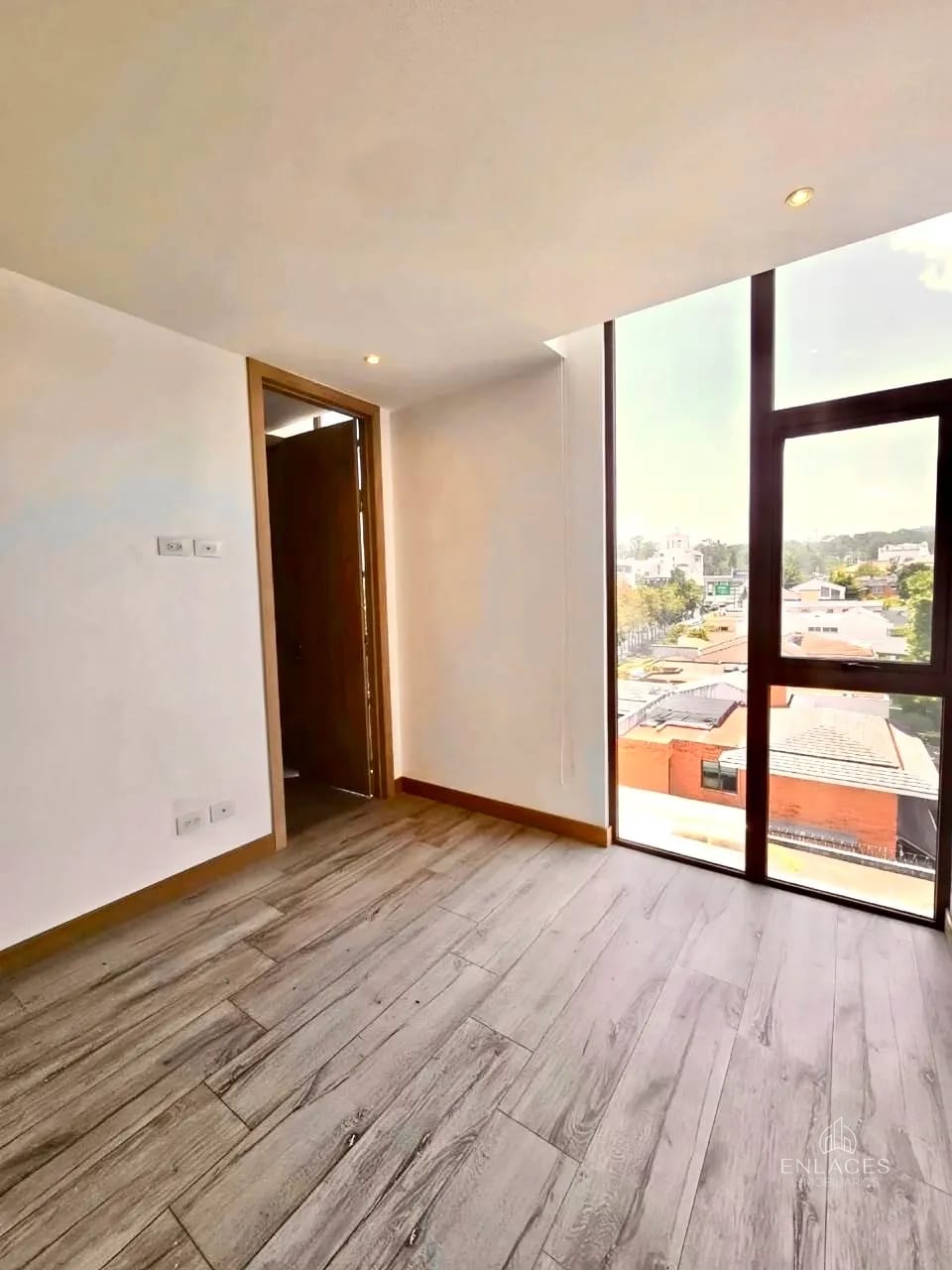 Zona 16 • Apartamento en Renta • Edificio Nordic — Apartamento en Alquiler en Zona 16, Guatemala, Ciudad — foto 7 de 12