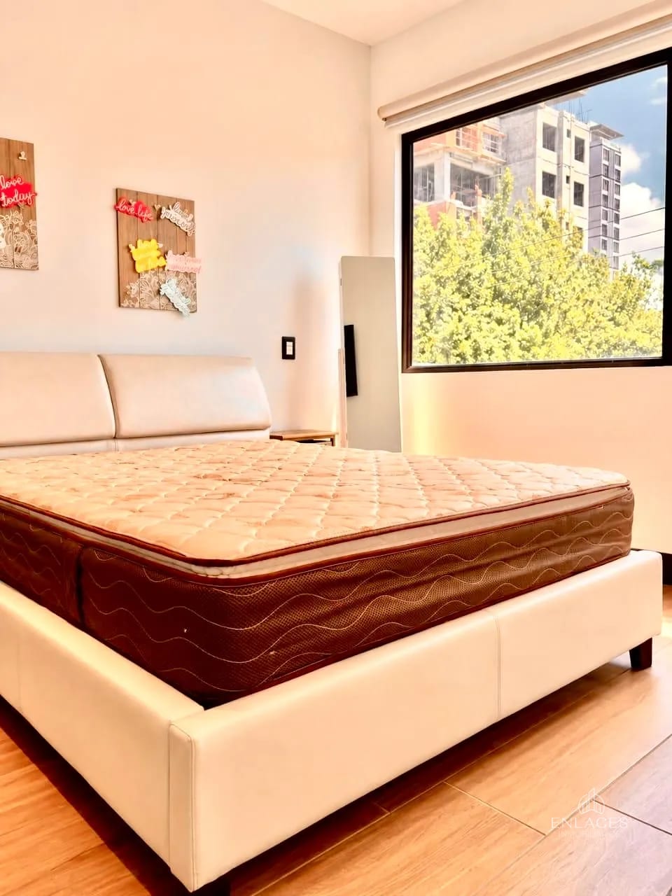 Zona 10 • Apartamento Amueblado en Venta • Edificio VIVALT — Apartamento en Venta en Vivalt, Zona 10, Guatemala, Ciudad — foto 5 de 10