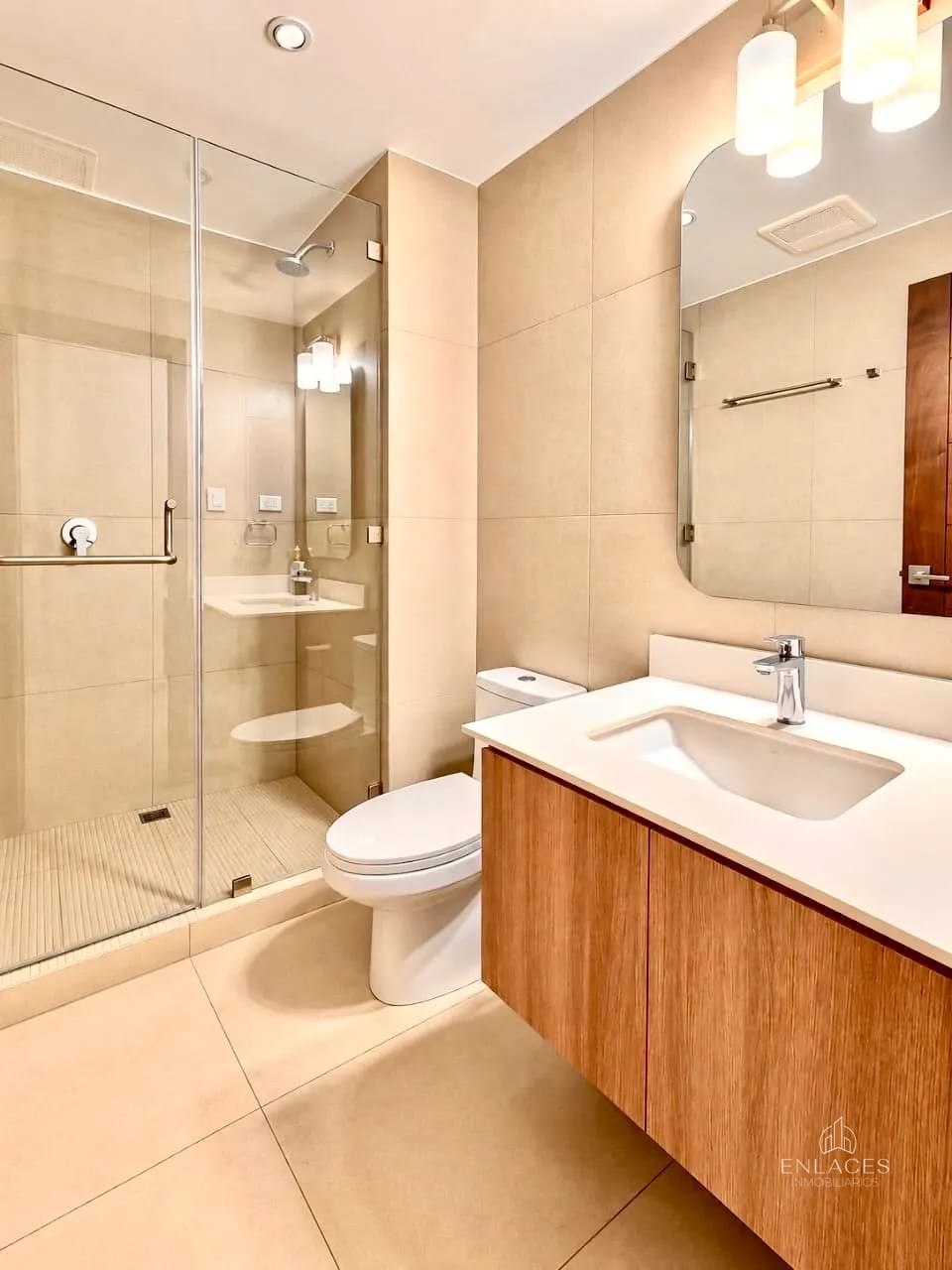 Zona 10 • Apartamento en Venta • Edificio Reserva 10 — Apartamento en Venta en Reserva Diez, Zona 10, Guatemala, Ciudad — foto 10 de 14