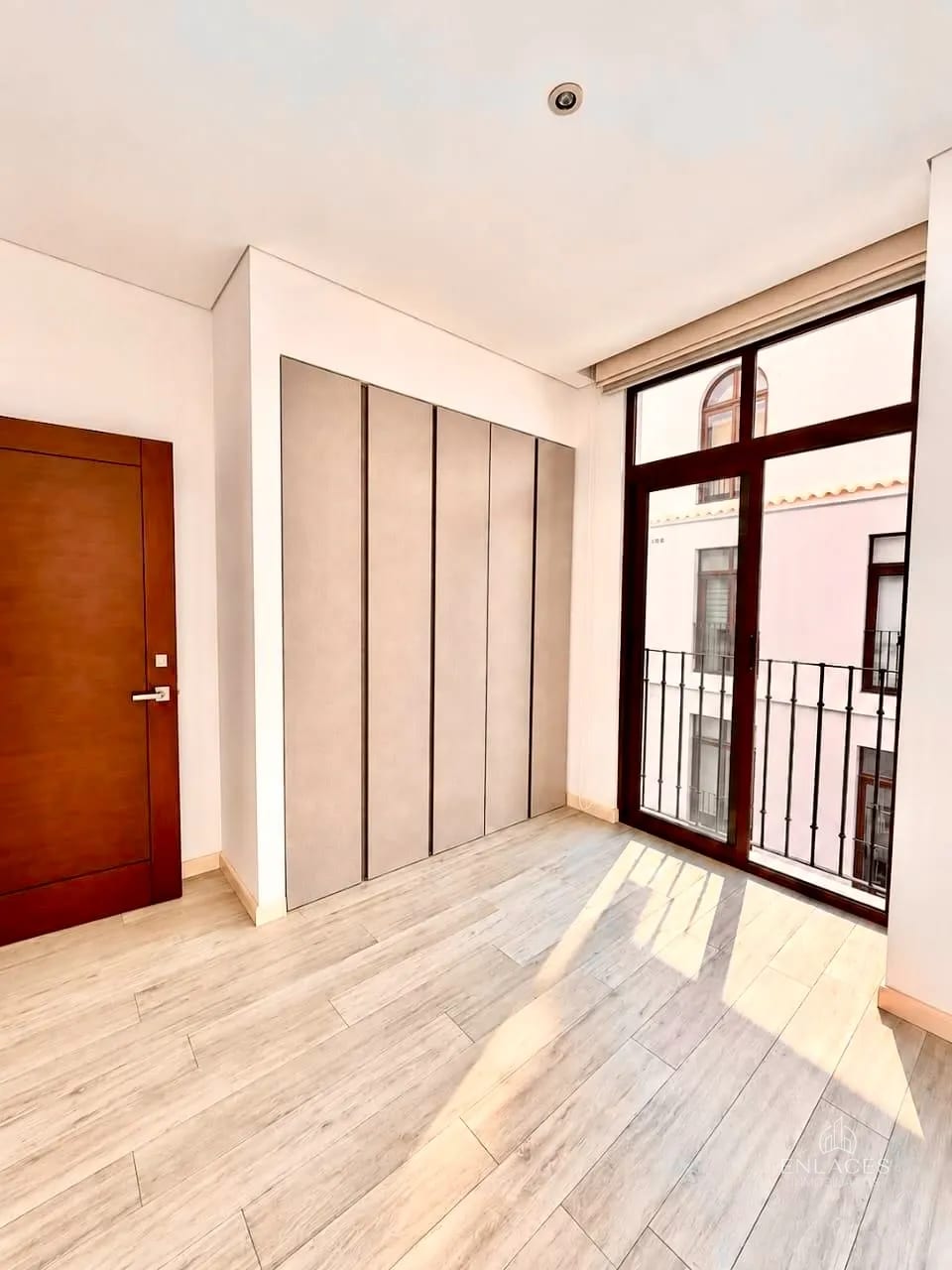 Zona 16 • Apartamento en Venta • Edificio Lirios Cayalá 1 — Apartamento en Venta en Lirios de Cayalá I, Zona 16, Guatemala, Ciudad — foto 7 de 8