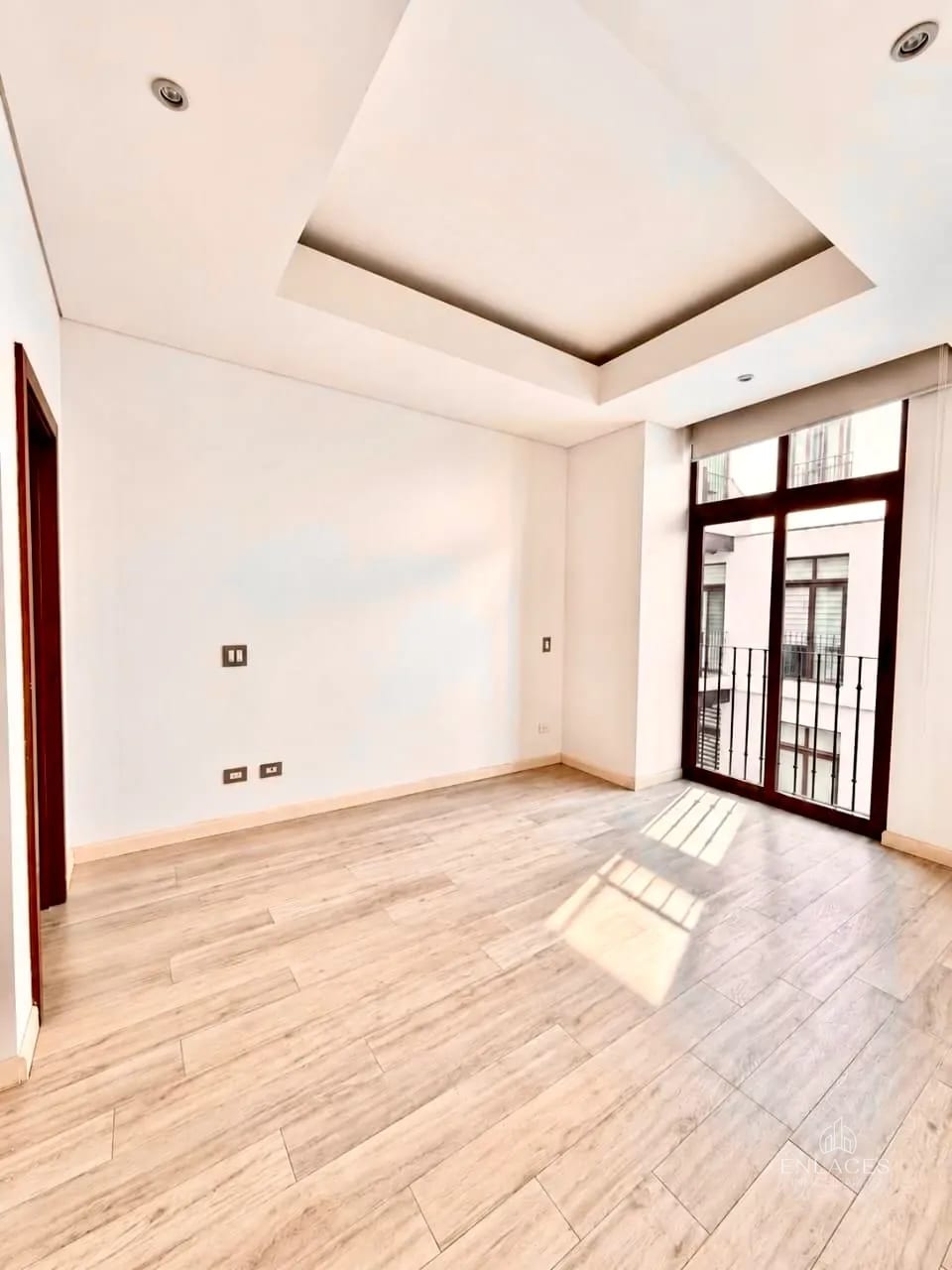 Zona 16 • Apartamento en Venta • Edificio Lirios Cayalá 1 — Apartamento en Venta en Lirios de Cayalá I, Zona 16, Guatemala, Ciudad — foto 5 de 8