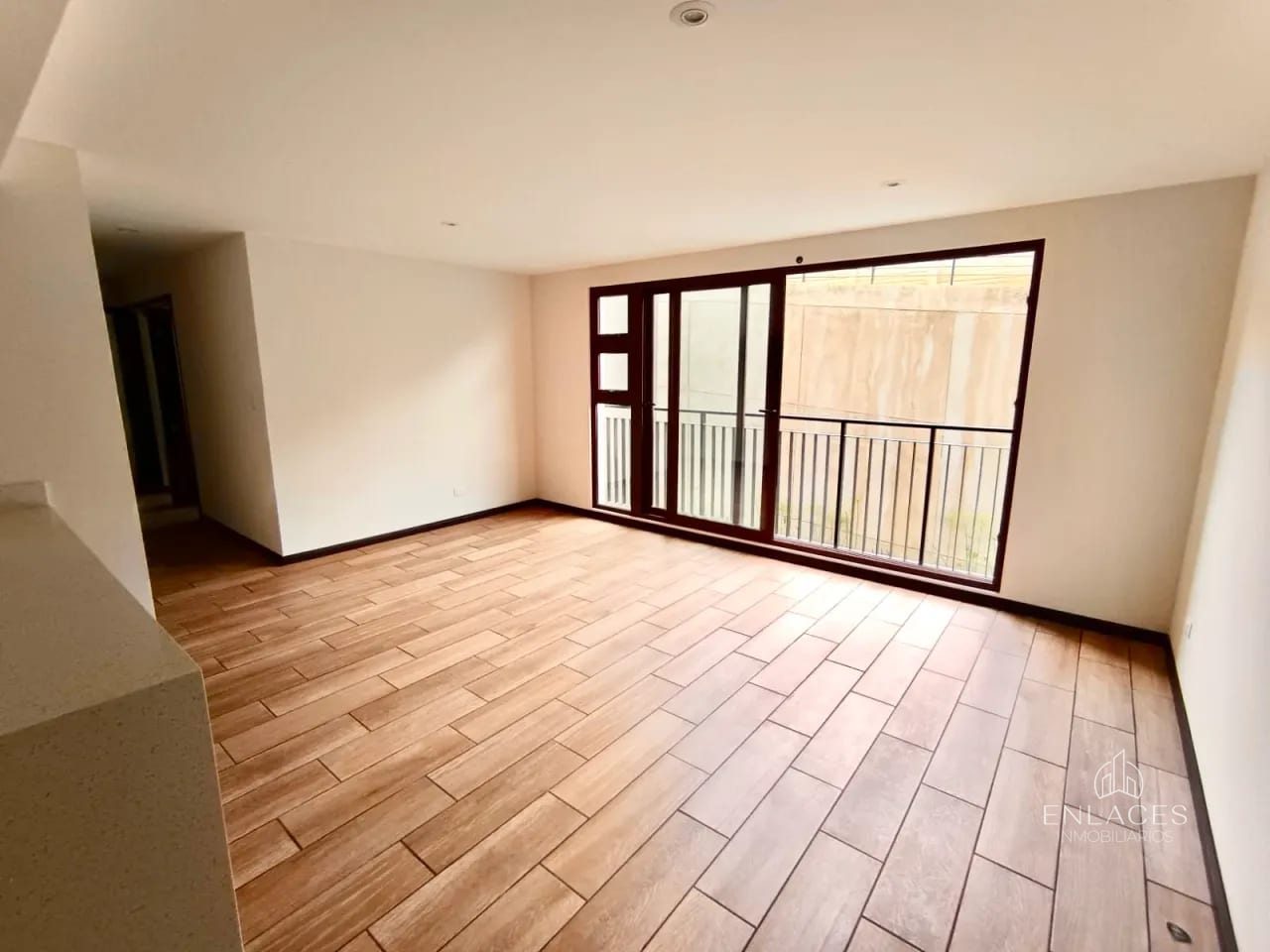 Zona 16 • Apartamento Nuevo en Renta • Edificio San Isidro 20/21 — Apartamento en Alquiler en San Isidro 20/21, Zona 16, Guatemala, Ciudad — foto 3 de 16