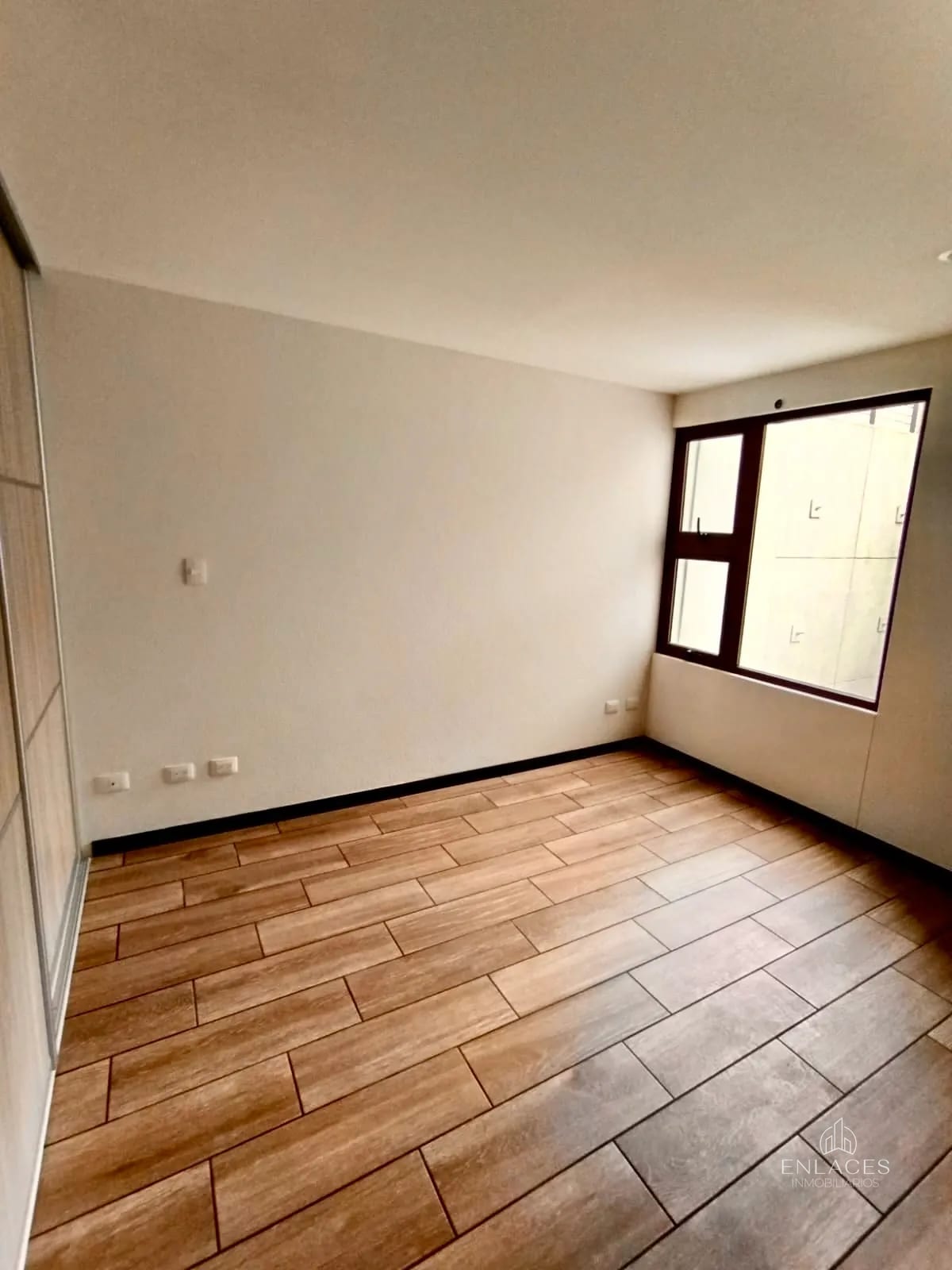 Zona 16 • Apartamento Nuevo en Renta • Edificio San Isidro 20/21 — Apartamento en Alquiler en San Isidro 20/21, Zona 16, Guatemala, Ciudad — foto 14 de 16