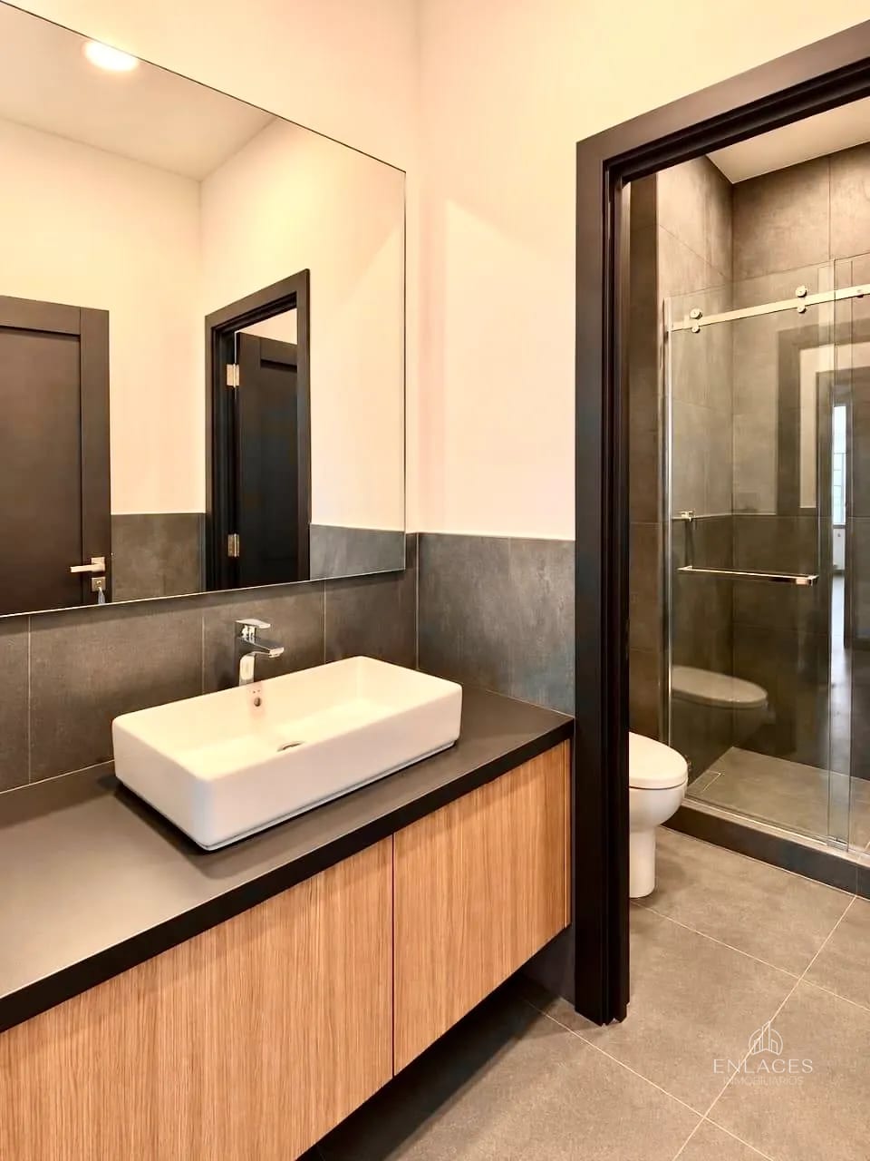 Zona 16 • Apartamento en Renta/Venta • Nogales 1, Cayalá — Apartamento en Alquiler en Nogales de Cayalá, Zona 16, Guatemala, Ciudad — foto 9 de 11