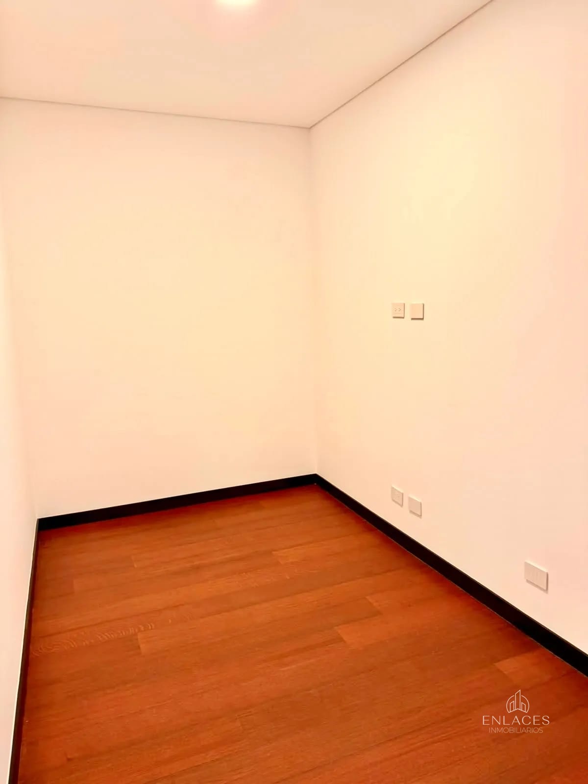 Zona 16 • Apartamento en Renta/Venta • Edificio Nogales de Cayalá — Apartamento en Alquiler en Nogales de Cayalá, Zona 16, Guatemala, Ciudad — foto 13 de 15