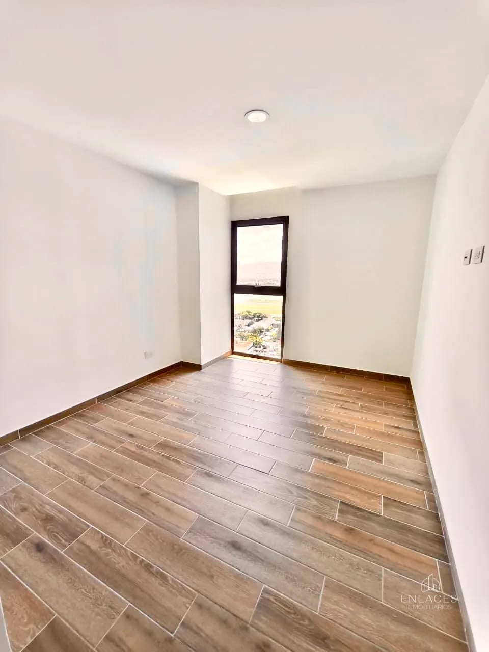 Zona 14 • Apartamento en Venta • Edificio Parque 14 — Apartamento en Venta en Parque 14, Zona 14, Guatemala, Ciudad — foto 8 de 16