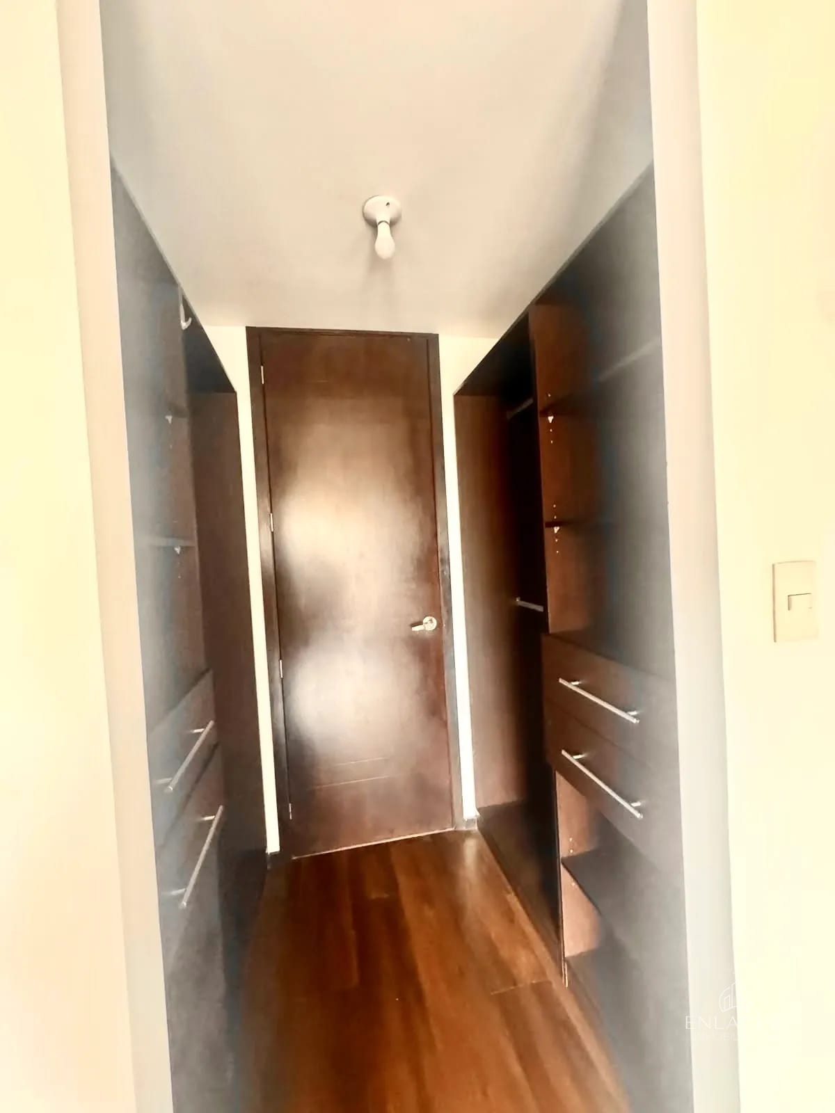 Zona 12 • Apartamento en Renta • Edificio Áurea — Apartamento en Alquiler en Áurea, Zona 12, Guatemala, Ciudad — foto 10 de 15