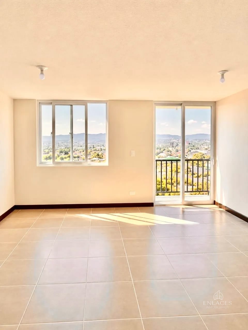 Zona 12 • Apartamento en Renta/Venta • Edificio Esenta — Apartamento en Venta en Esenta, Zona 12, Guatemala, Ciudad — foto 4 de 11