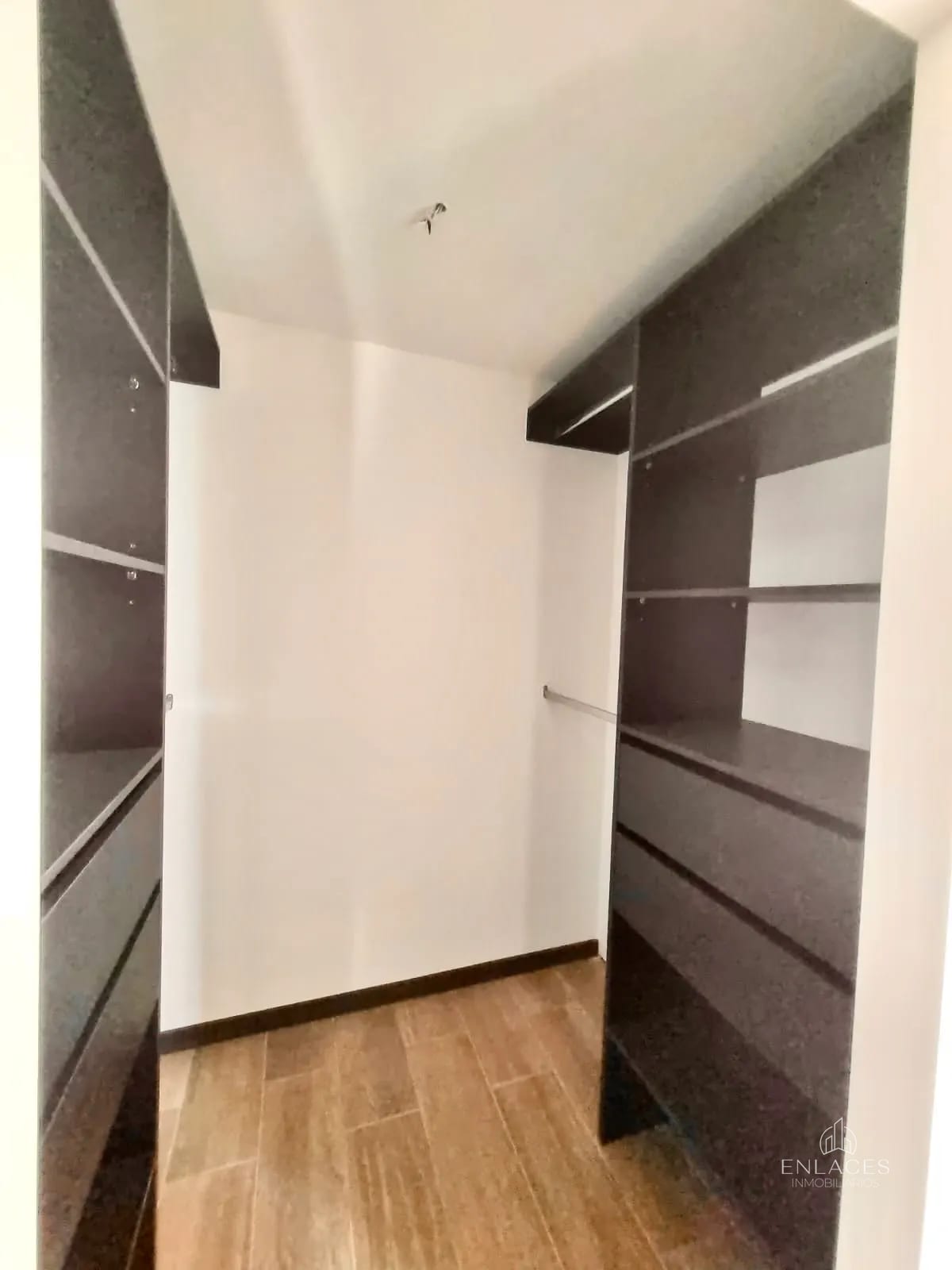 Zona 11 • Apartamento en Venta • Edificio Altaire — Apartamento en Venta en Zona 11, Guatemala, Ciudad — foto 7 de 16