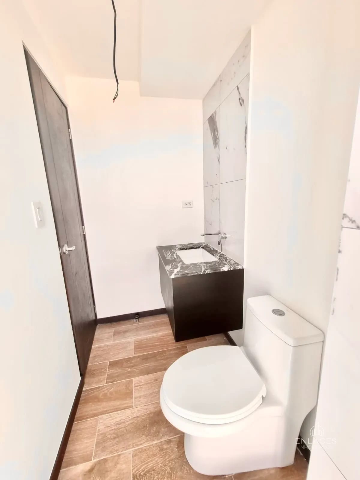 Zona 11 • Apartamento en Venta • Edificio Altaire — Apartamento en Venta en Zona 11, Guatemala, Ciudad — foto 10 de 16