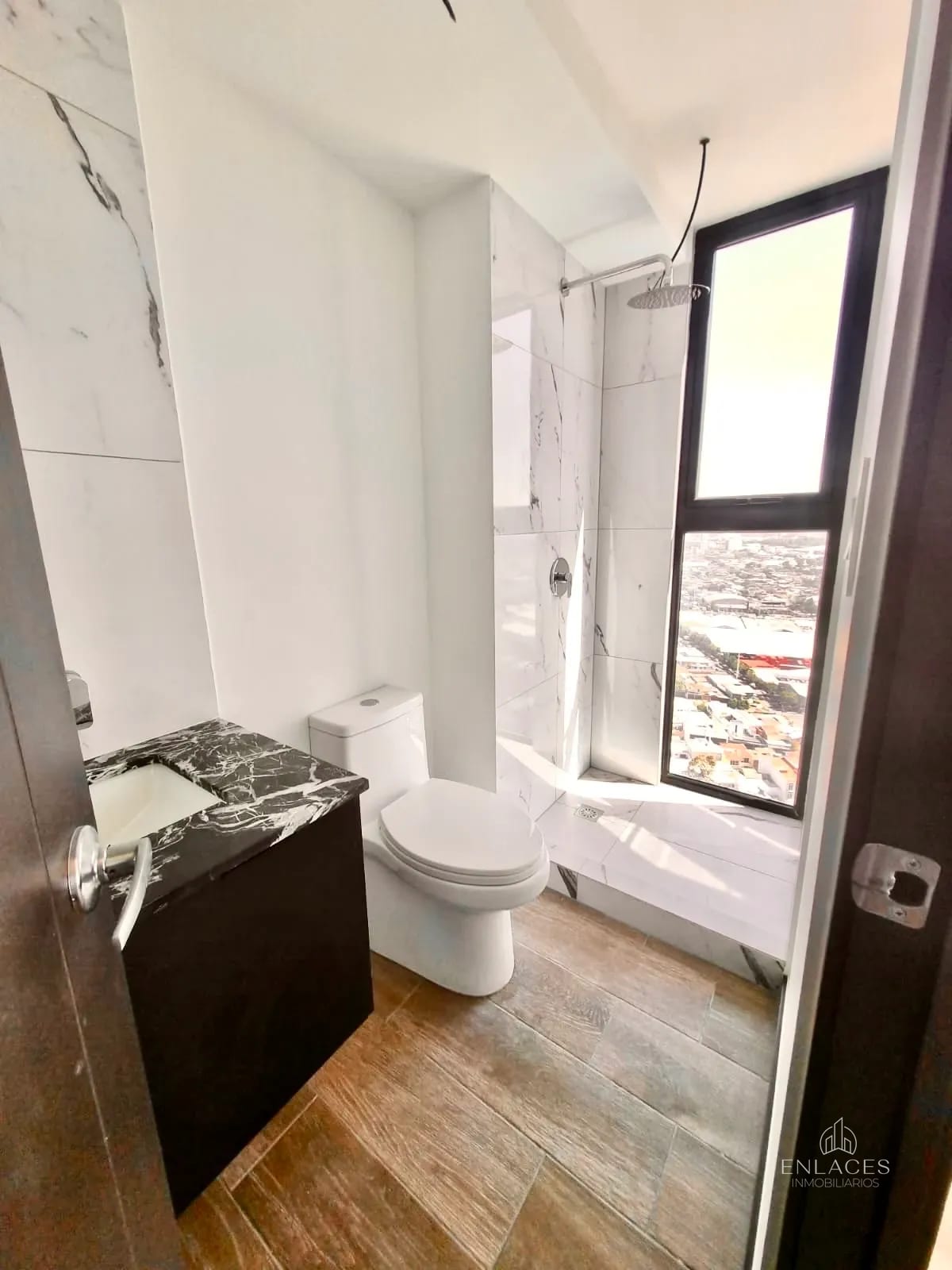 Zona 11 • Apartamento en Venta • Edificio Altaire — Apartamento en Venta en Zona 11, Guatemala, Ciudad — foto 12 de 16