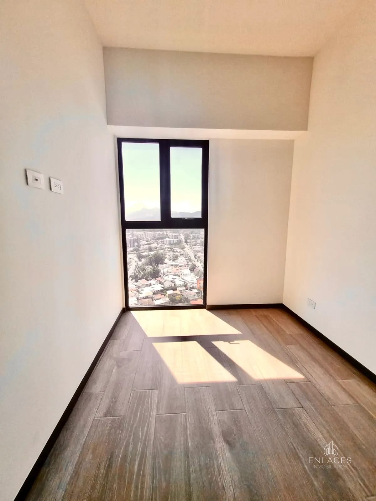 Zona 11 • Apartamento en Venta • Edificio Altaire — Apartamento en Venta en Zona 11, Guatemala, Ciudad — foto 14 de 16
