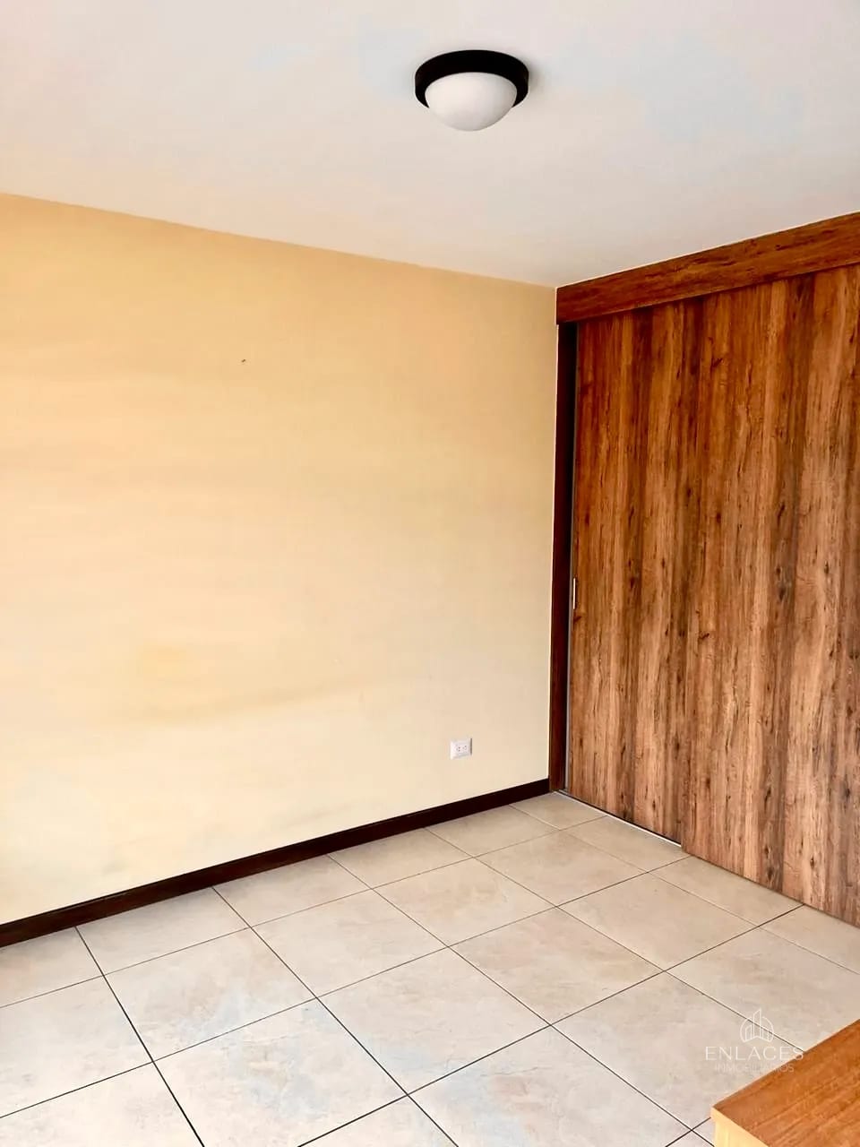Zona 7 • Apartamento en Renta • Edificio Pórtico — Apartamento en Alquiler en Zona 7, Guatemala, Ciudad — foto 4 de 15