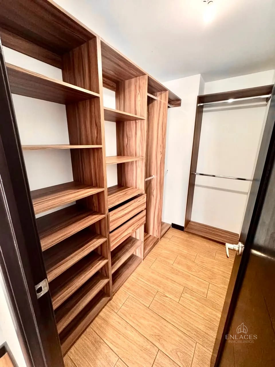 Zona 15 VH1 • Apartamento en Venta • Edificio Praga — Apartamento en Venta en Vista Hermosa I, Zona 15, Guatemala, Ciudad — foto 5 de 10