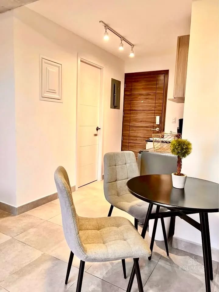 Zona 10 • Apartamento Amueblado en Venta • Edificio Fiamene — Apartamento en Venta en Fiamene, Zona 10, Guatemala, Ciudad — foto 1 de 10