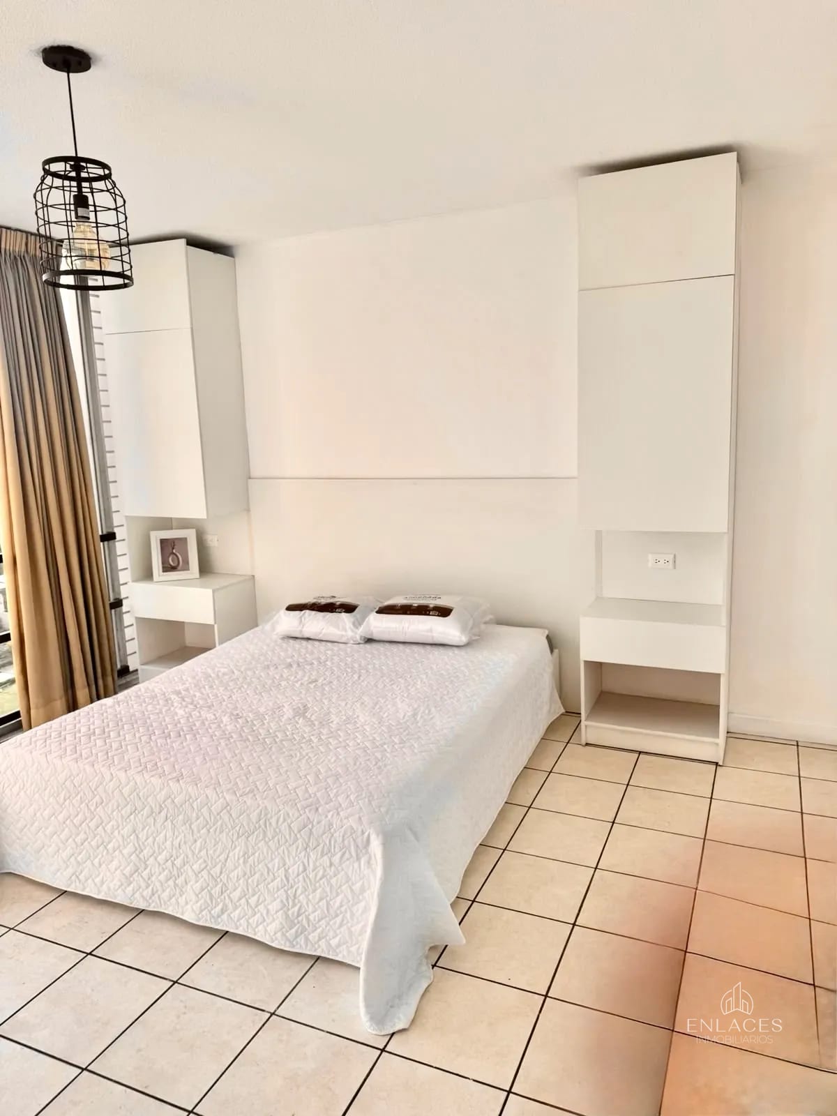 Zona 9 • Apartamento en Renta • Edificio Cortijo Reforma — Apartamento en Alquiler en Cortijo Reforma, Zona 9, Guatemala, Ciudad — foto 10 de 13