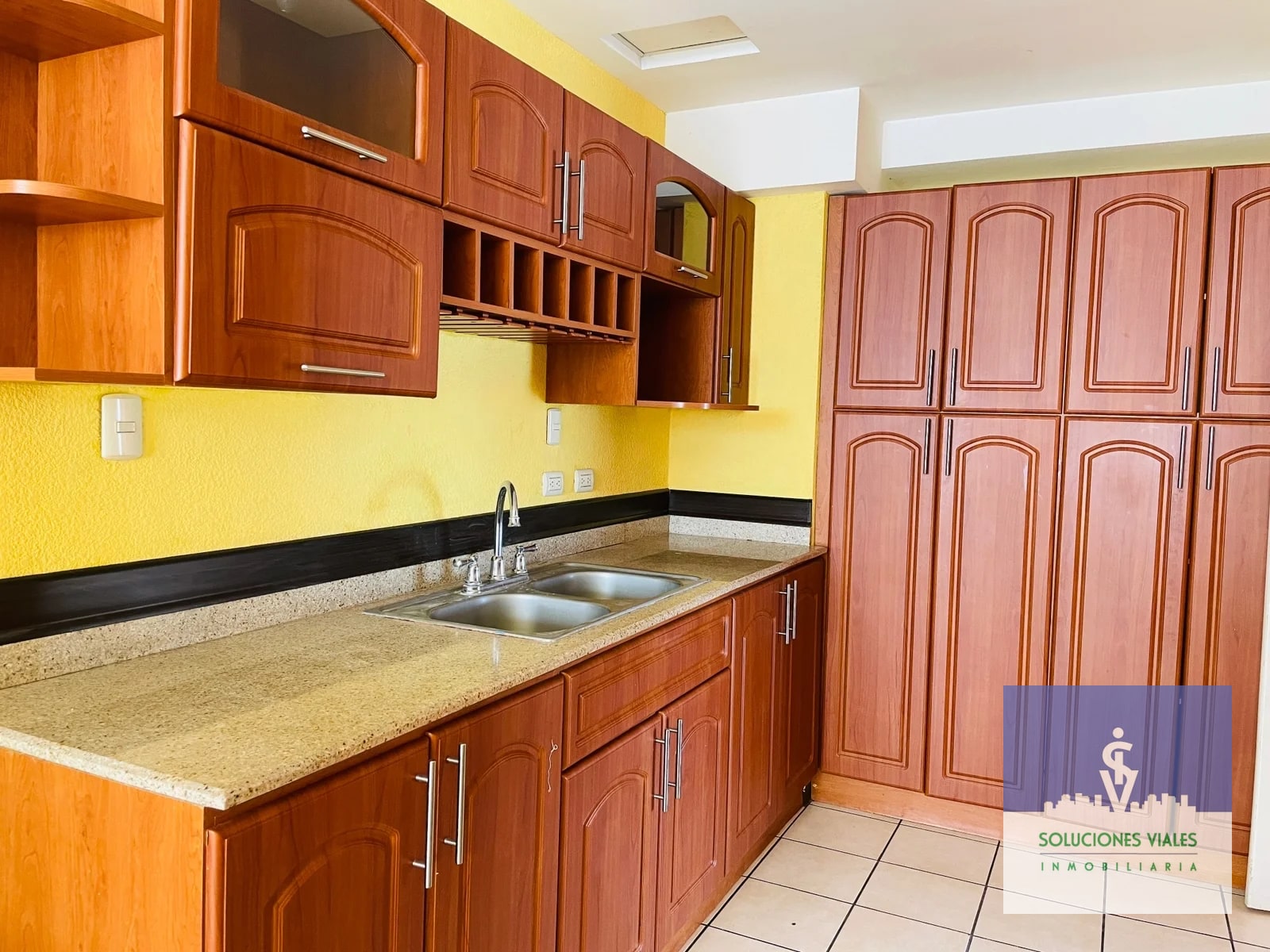 ALQUILO APARTAMENTO EN VILLAS DE SAN ISIDRO, ZONA 16 - 5