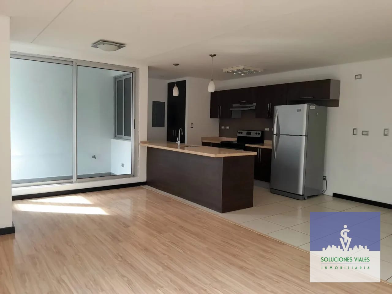 ALQUILO APARTAMENTO ZONA 14 DE 2 HABITACIONES — Apartamento en Alquiler en Zona 14, Guatemala, Ciudad — foto 1 de 12