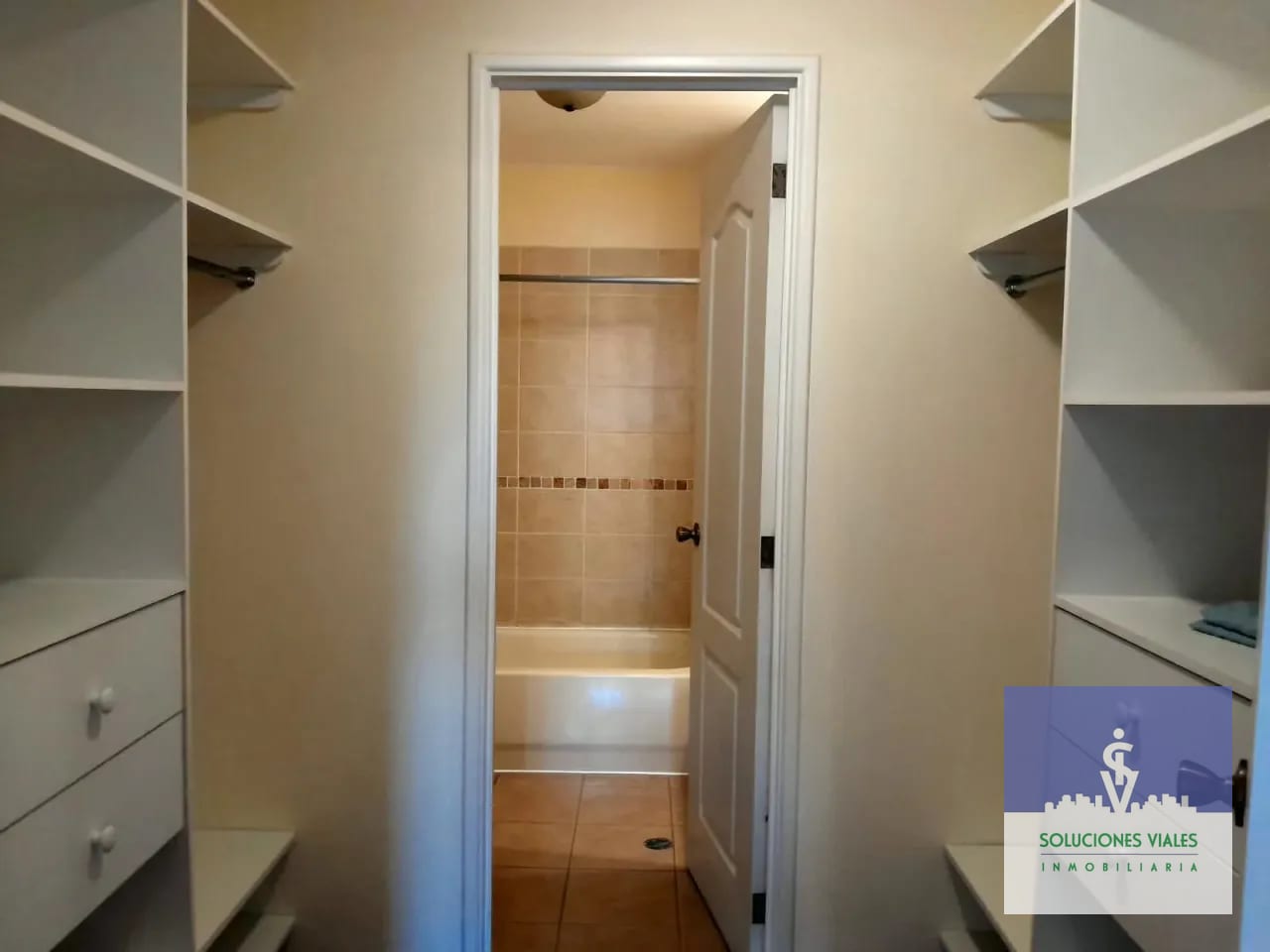 Alquiler Apartamento Amueblado y Equipado en Zona 14, las Américas — Apartamento en Alquiler en Bellini, Zona 14, Guatemala, Ciudad — foto 10 de 13