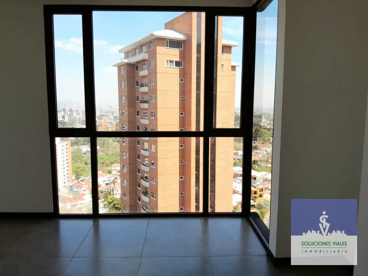Dormitorio 2 — Alquiler Apartamento Albero San Lazaro, Zona 15 — Apartamento en Alquiler en Albero San Lazaro, Zona 15, Guatemala, Ciudad — foto 6 de 15