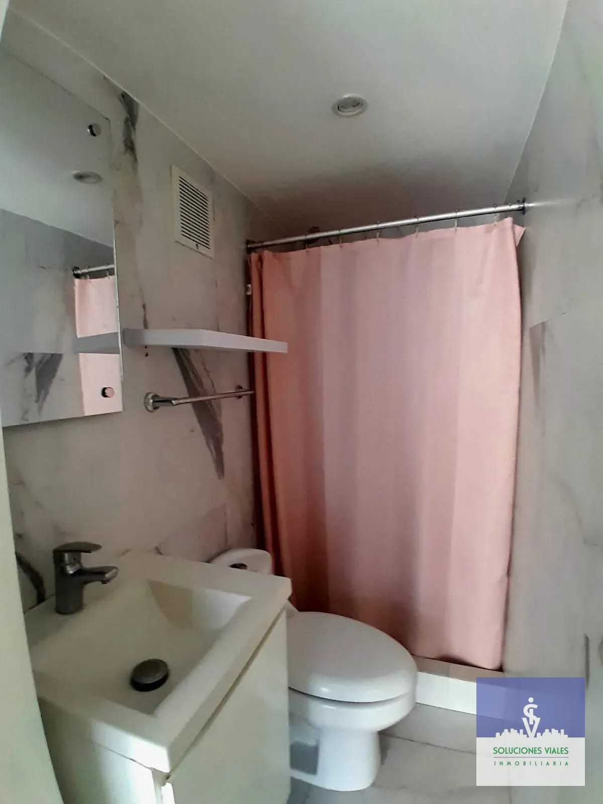 Alquilo Apartamento Loft Amueblado Zona 15, Vista Hermosa 3 — Apartamento en Alquiler en Adamant, Zona 15, Guatemala, Ciudad — foto 9 de 12