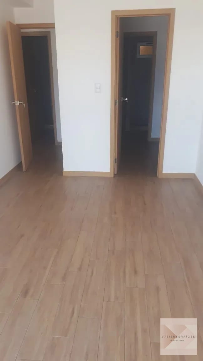 Apartamento en Renta Zona 10 — Apartamento en Alquiler en Zona 10, Guatemala, Ciudad — foto 4 de 13
