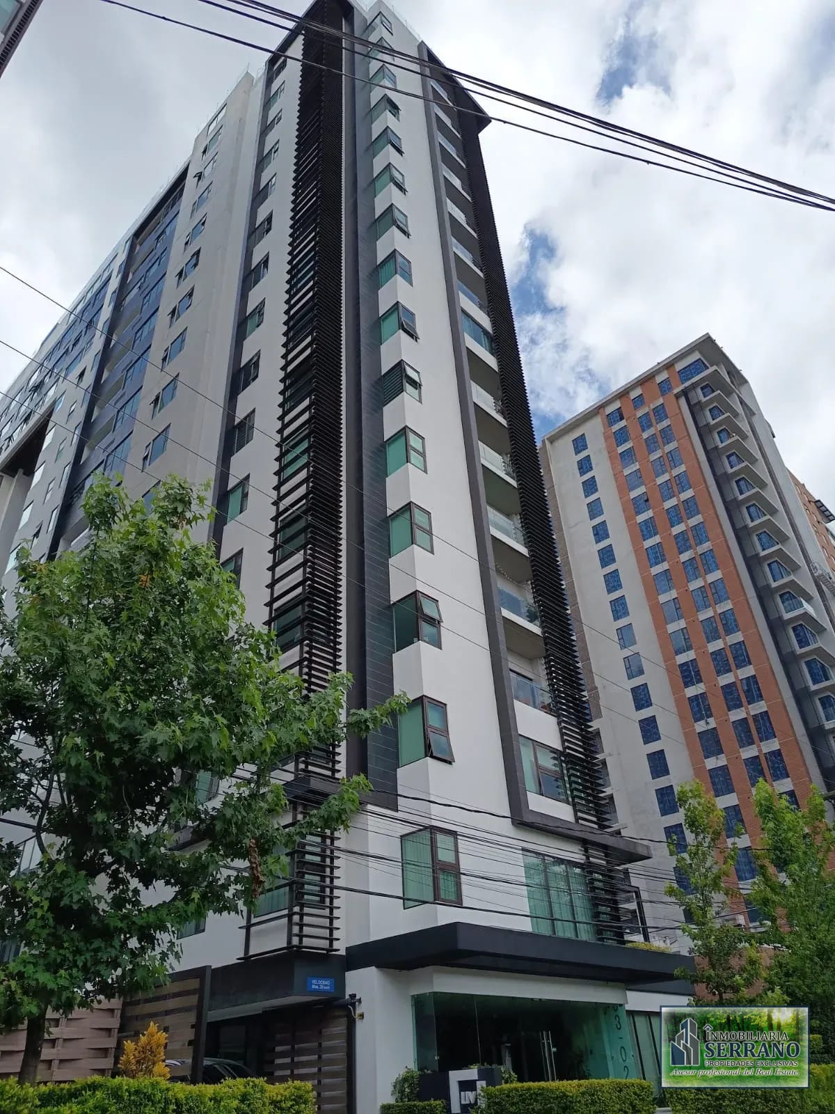 En Renta de Exclusivo Apartamento | Edificio, Zona 15 Dentro de Garita — Apartamento en Alquiler en LIV, Zona 15, Guatemala, Ciudad — foto 1 de 17