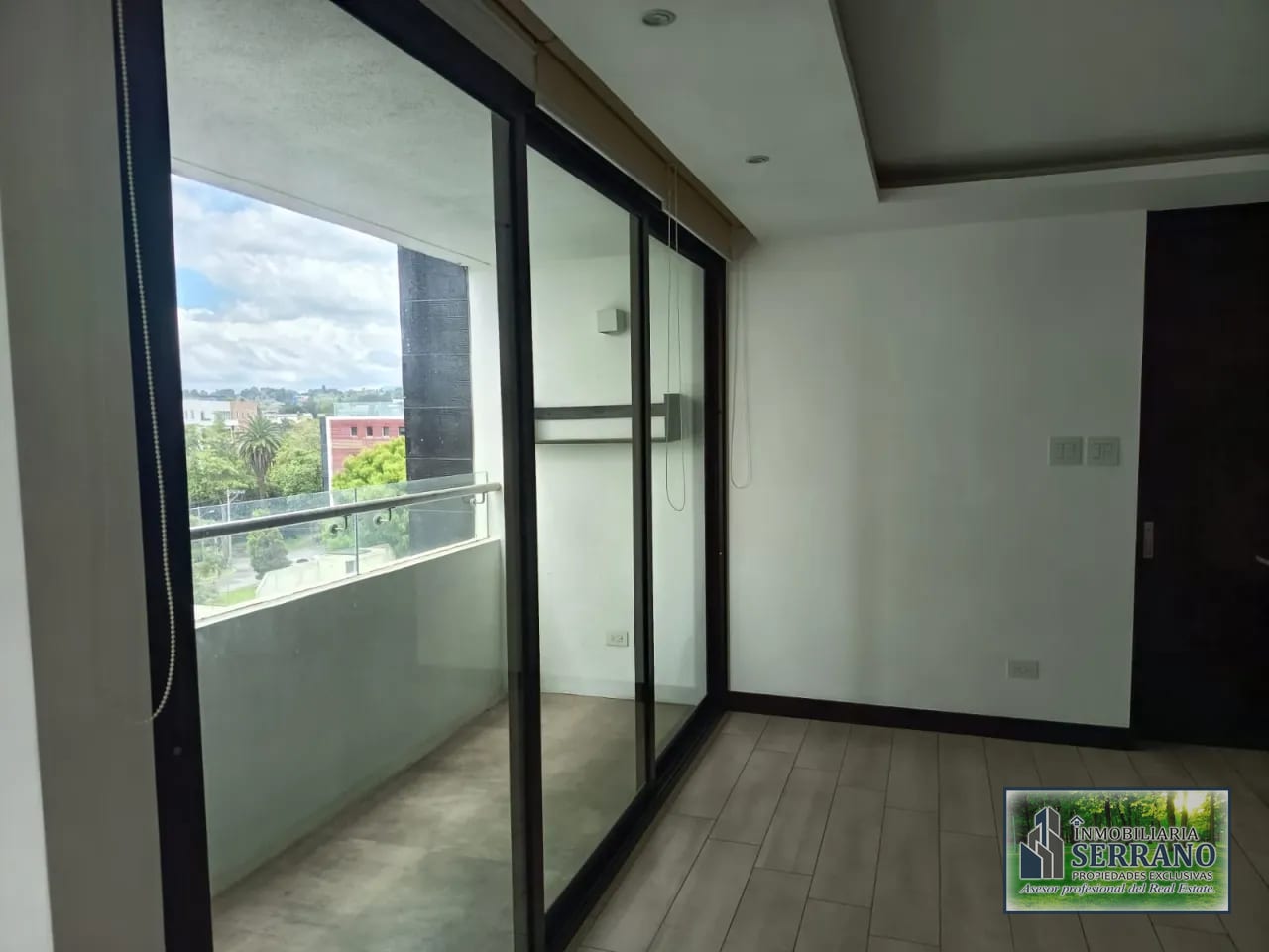 En Renta de Exclusivo Apartamento | Edificio, Zona 15 Dentro de Garita — Apartamento en Alquiler en LIV, Zona 15, Guatemala, Ciudad — foto 16 de 17