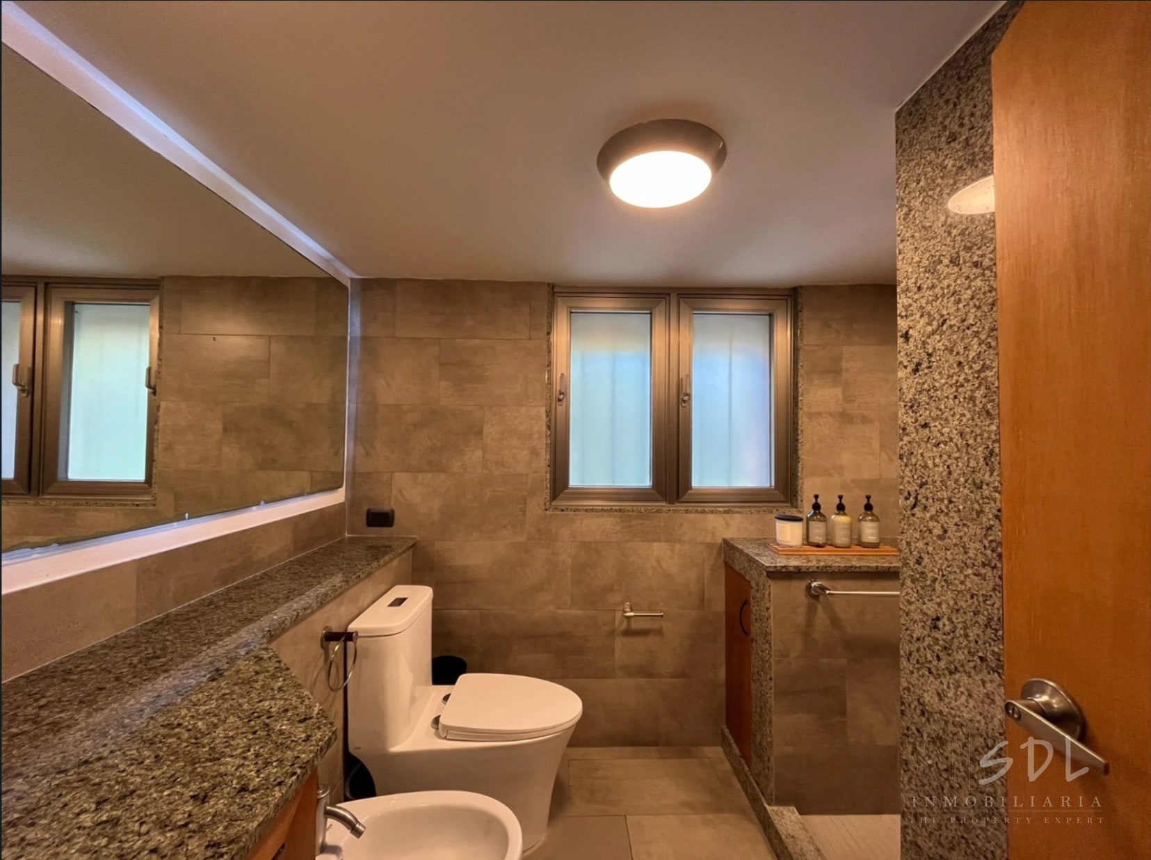 Zona 10 Oakland — Apartamento en Alquiler en Zona 10, Guatemala, Ciudad — foto 5 de 6