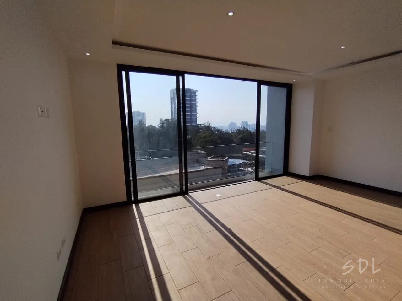 Zona 15 - Image 1