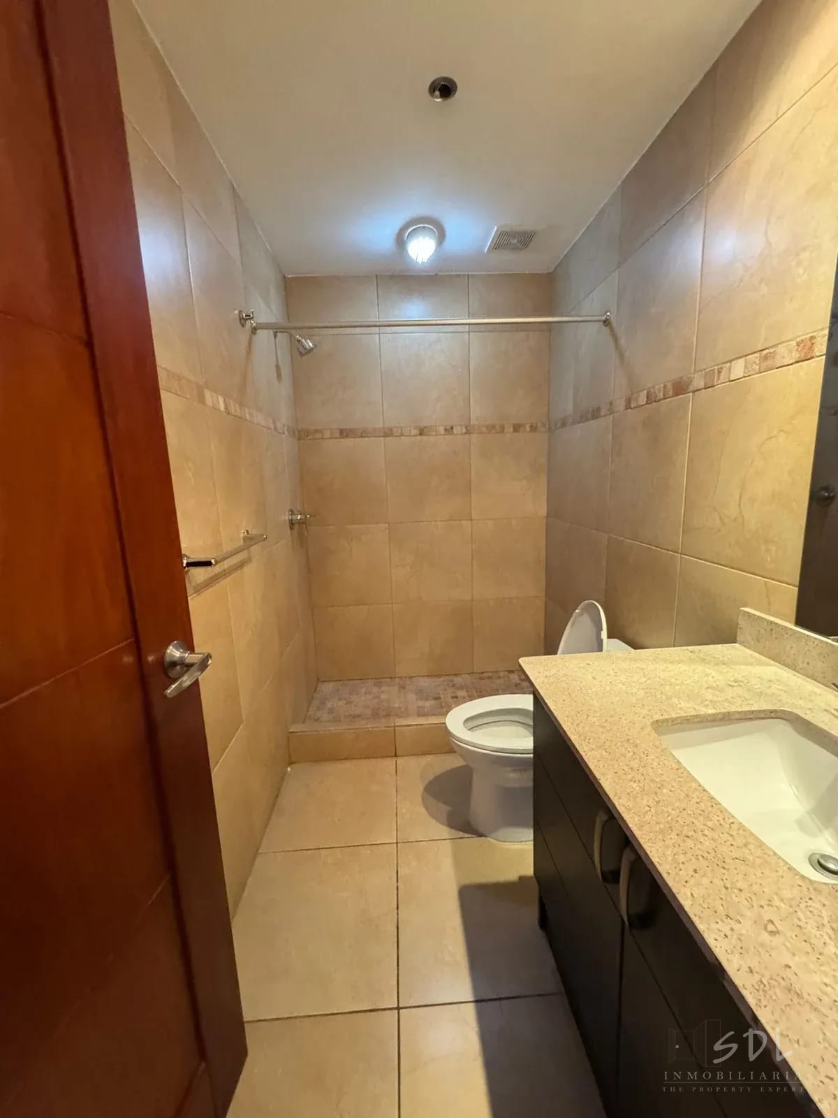 Zona 10 Avia — Apartamento en Alquiler en Zona 10, Guatemala, Ciudad — foto 5 de 12